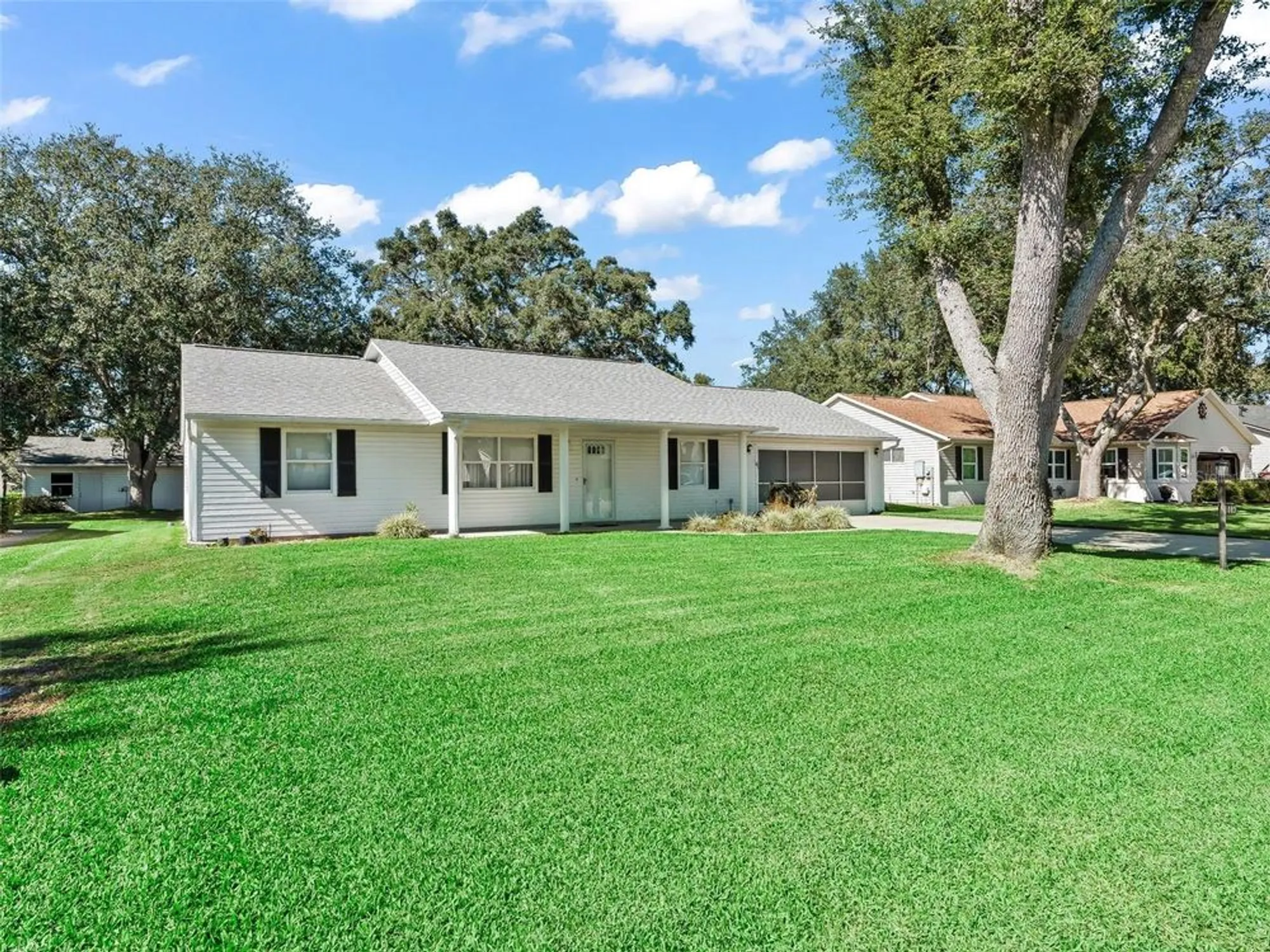 Property Slideshow image 1 of 36 | 1003 dundee cir, Leesburg, FL, 34788