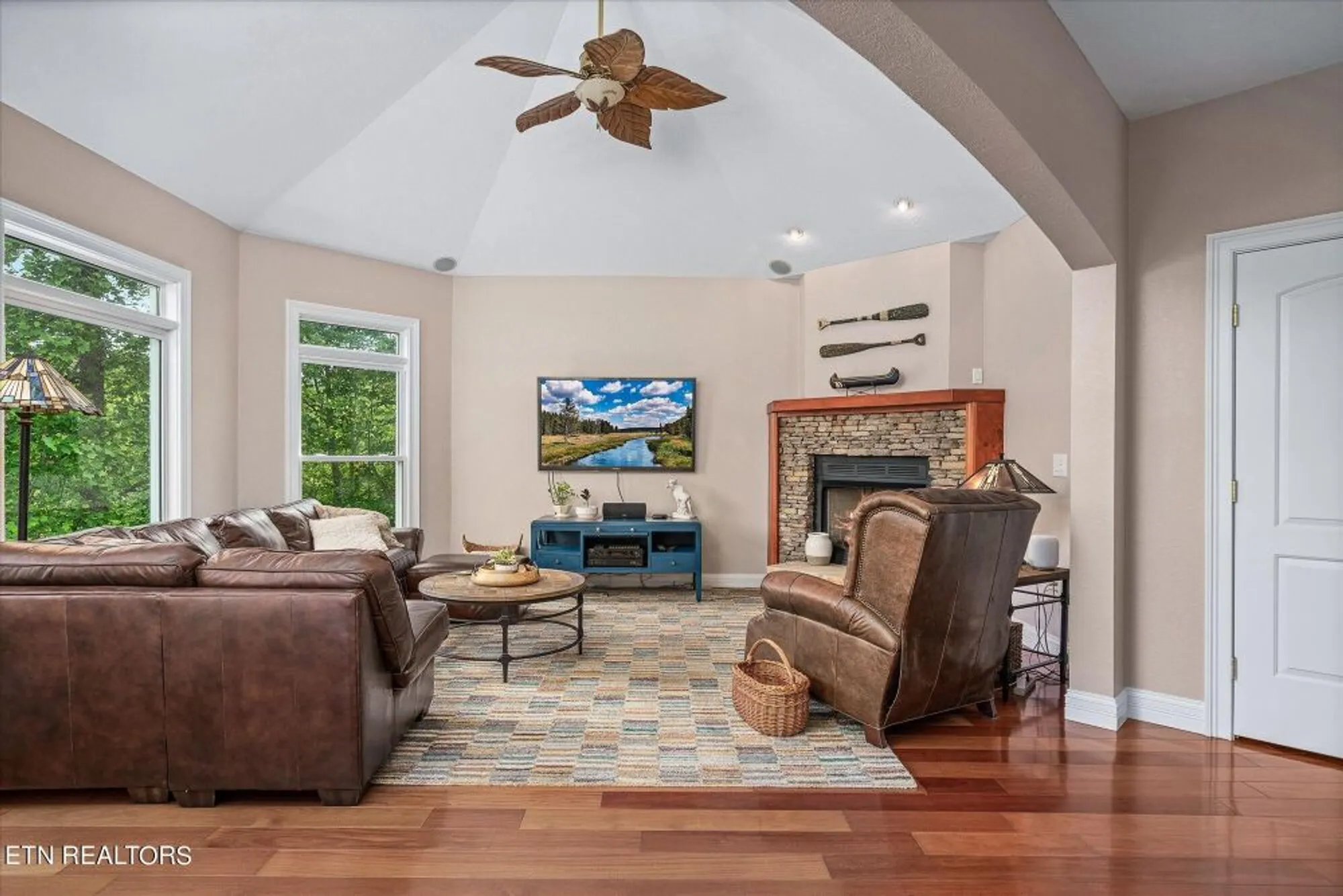 Property Slideshow image 20 of 60 | 145 pineridge loop, Crossville, TN, 38558