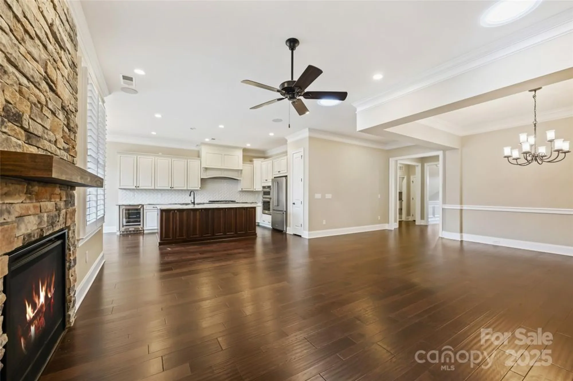 Property Slideshow image 7 of 27 | 14629 glen valley ct, Charlotte, NC, 28278