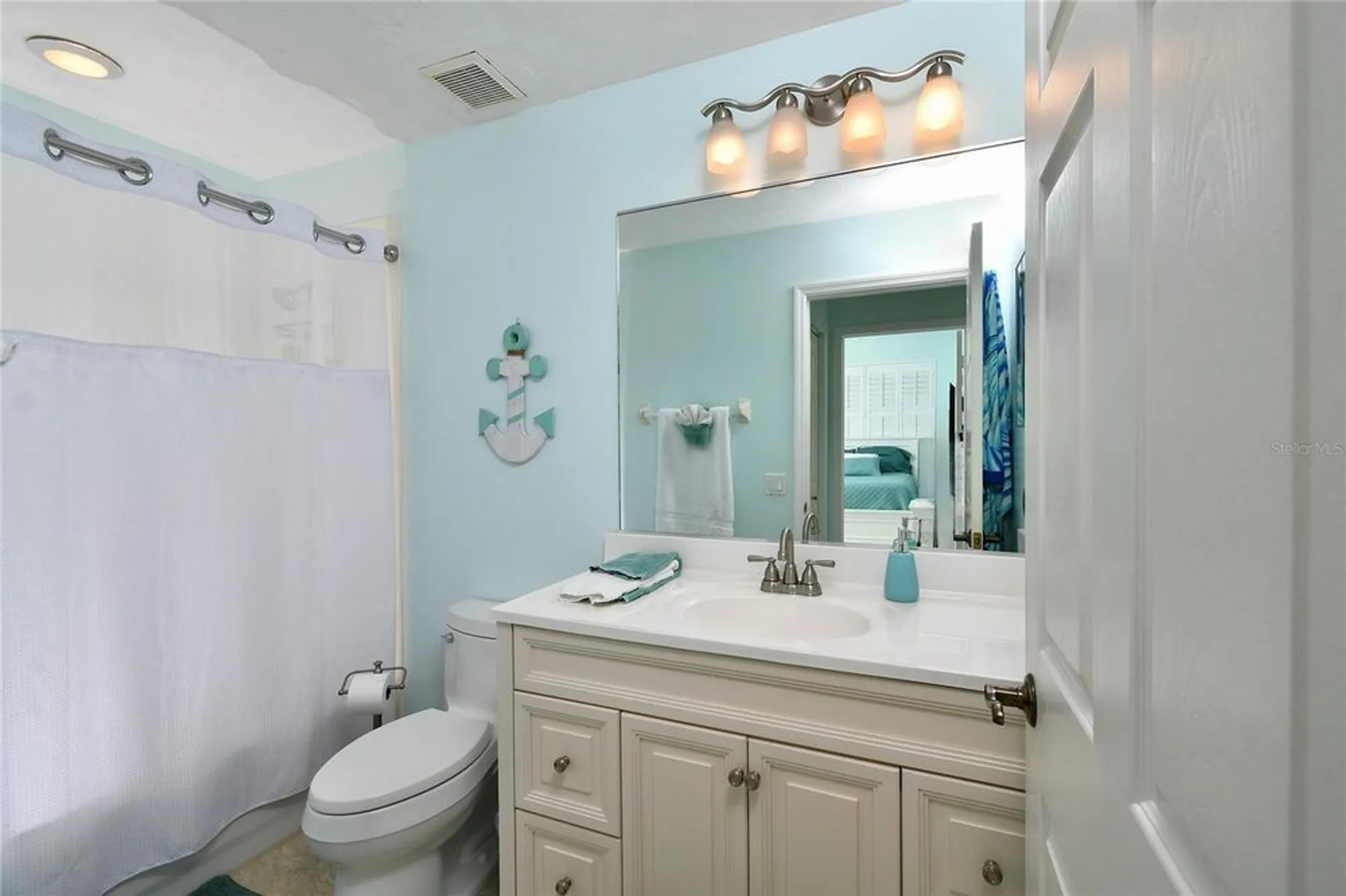 Property Slideshow image 16 of 37 | 2060 matecumbe key rd 2102, Punta Gorda, FL, 33955