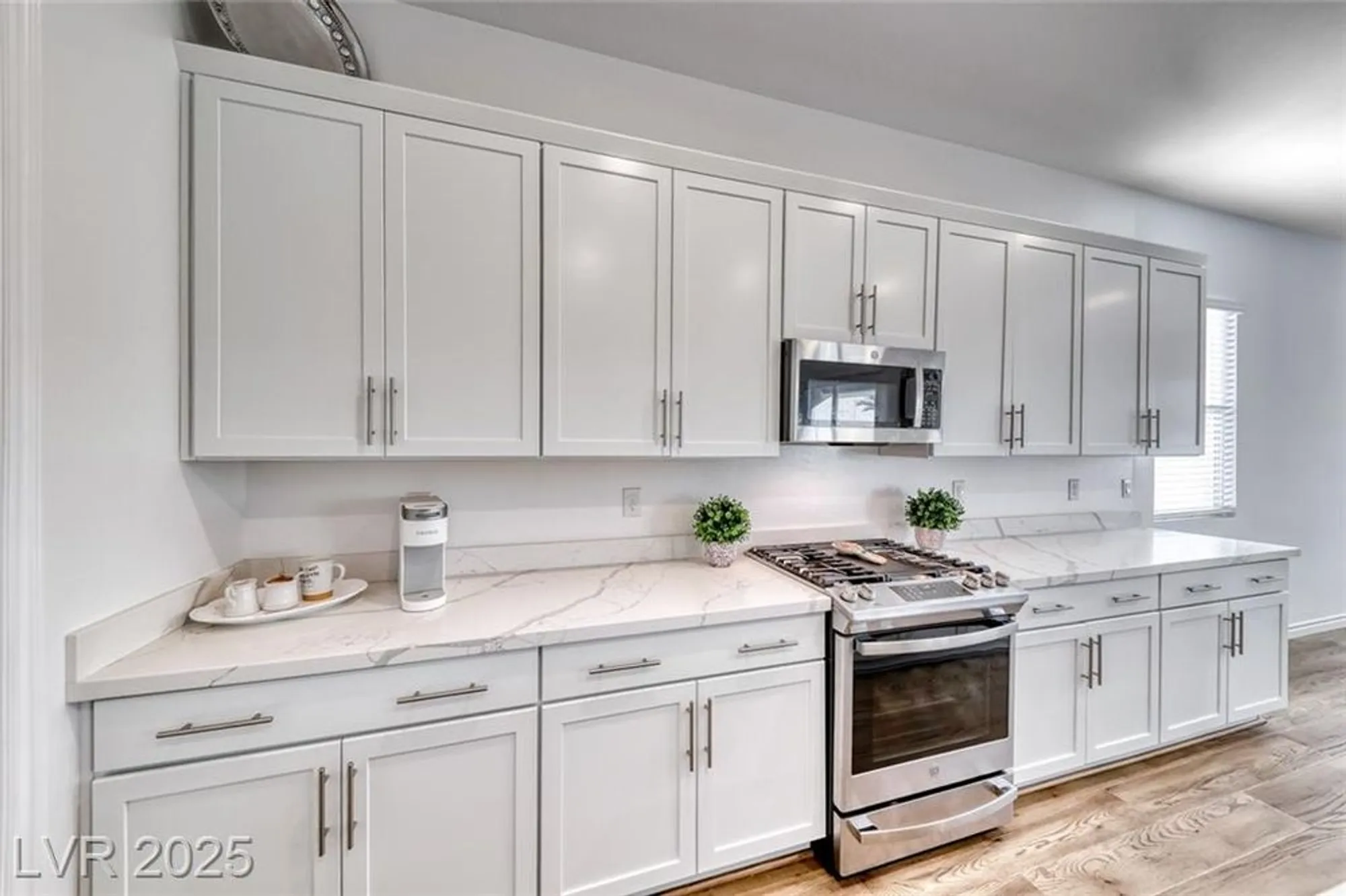 Property Slideshow image 17 of 65 | 141 juliette pointe ln, Henderson, NV, 89011