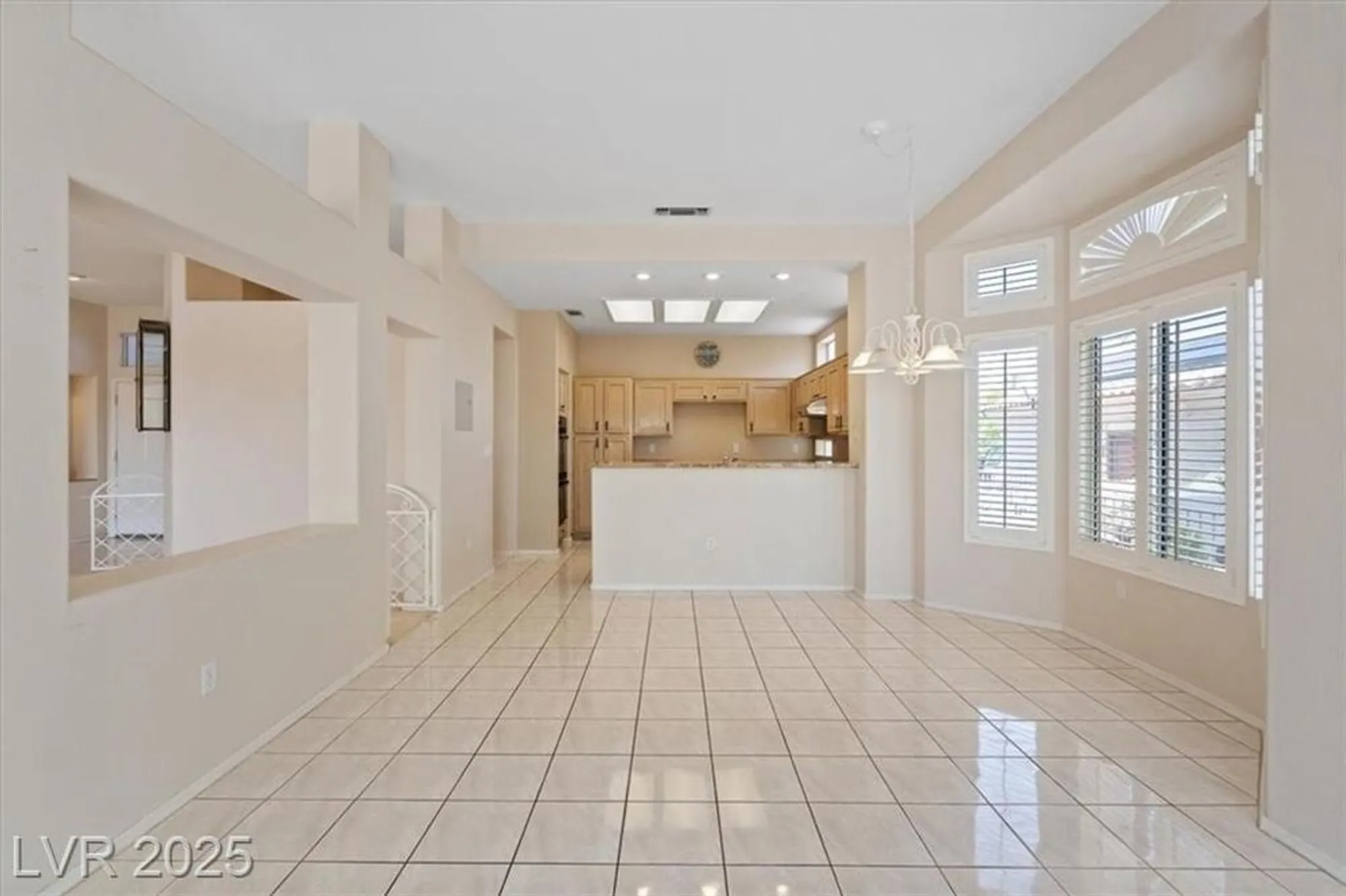 Property Slideshow image 13 of 34 | 2524 banora point dr, Las Vegas, NV, 89134