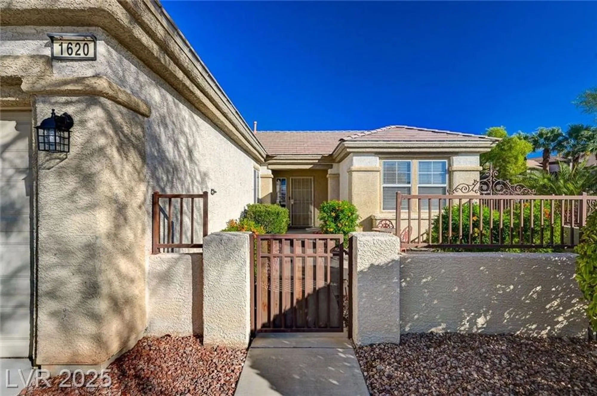 Property Slideshow image 4 of 51 | 1620 langston hughes st, Henderson, NV, 89052