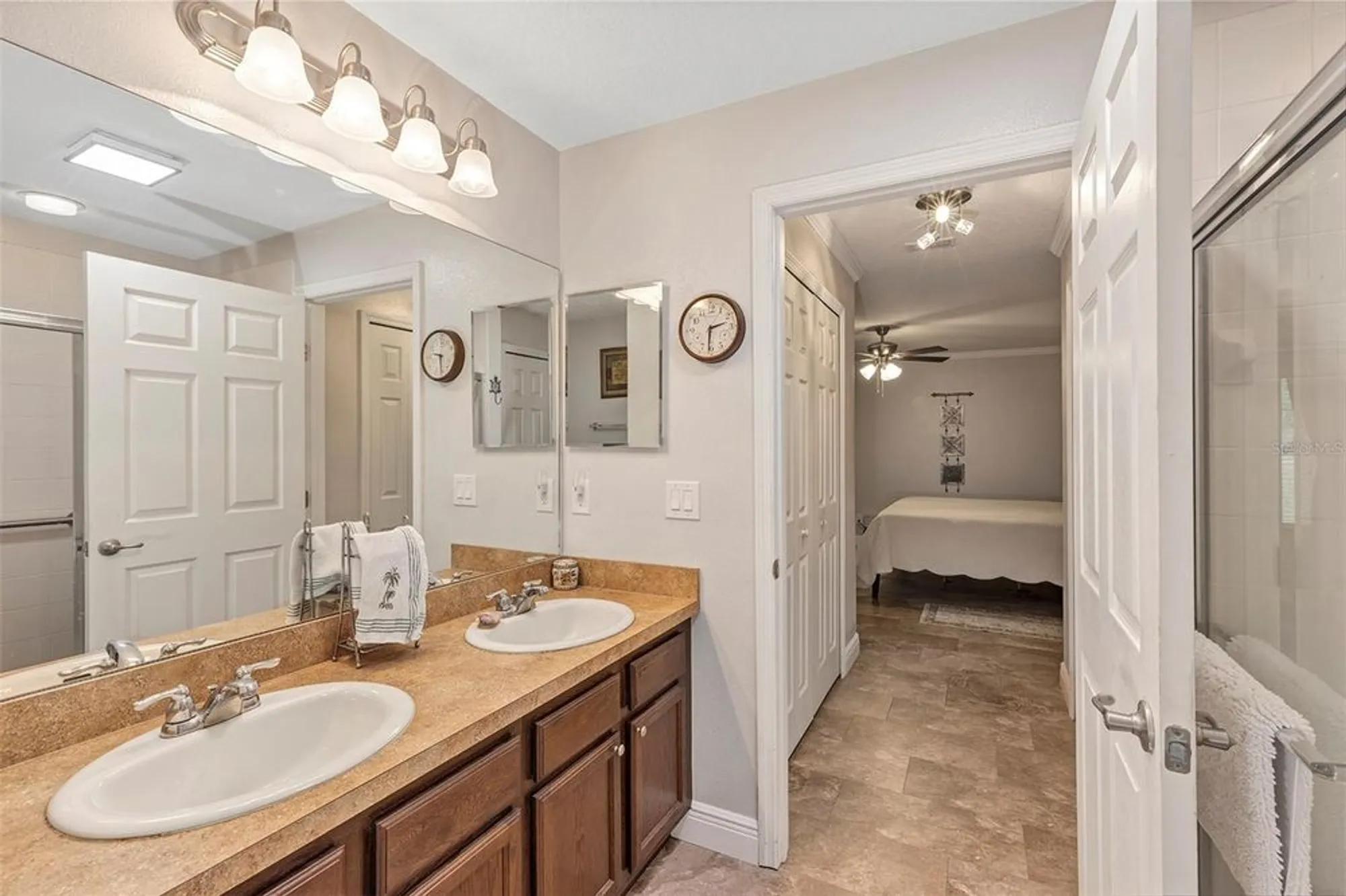 Property Slideshow image 17 of 47 | 26925 white plains way, Leesburg, FL, 34748