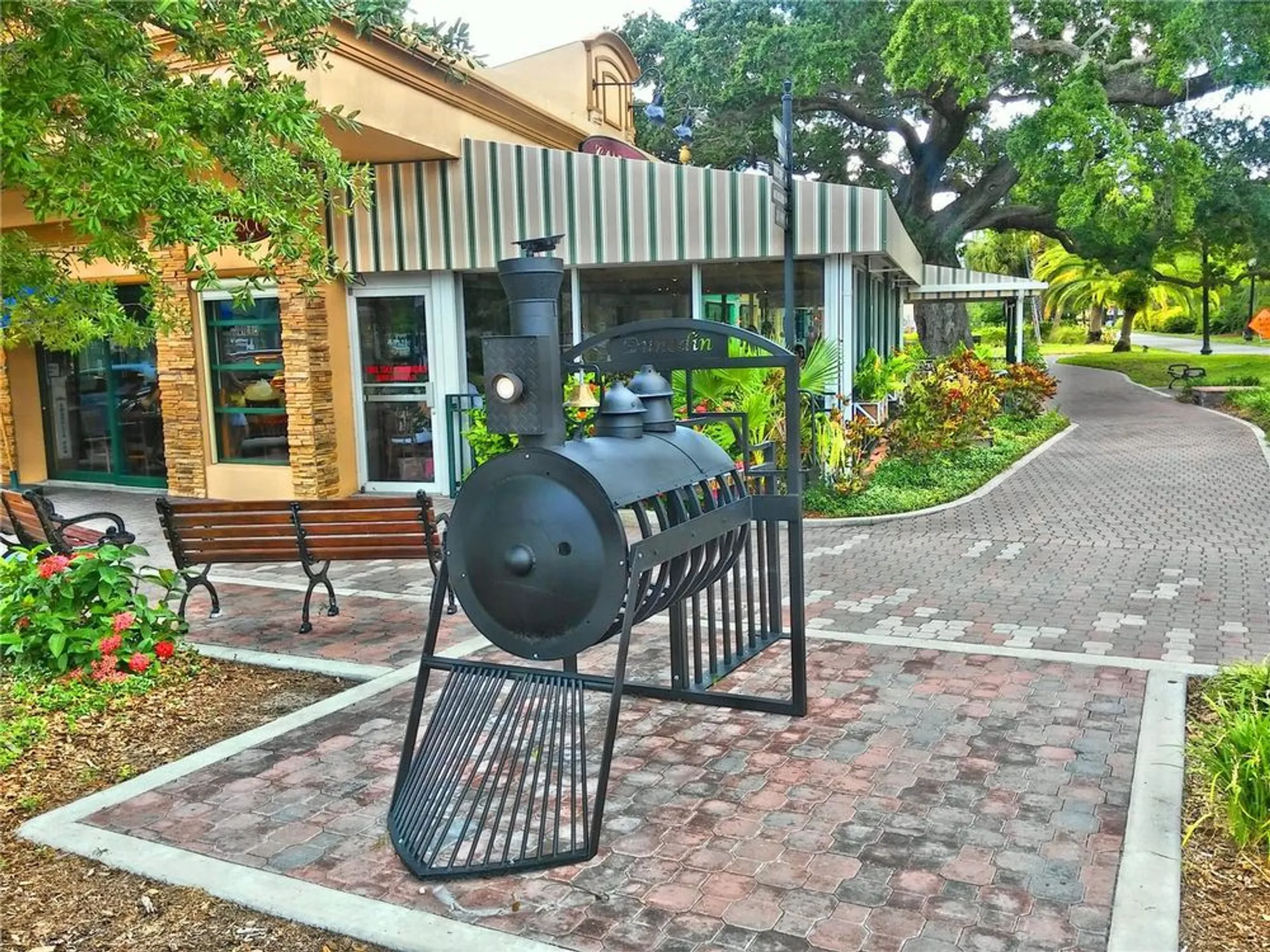 Property Slideshow image 58 of 60 | 9 haig pl 104, Dunedin, FL, 34698