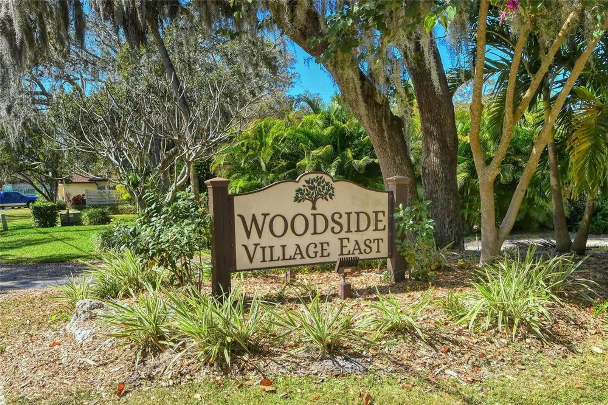 Property Slideshow image 3 of 37 | 6947 woodwind dr 77, Sarasota, FL, 34231