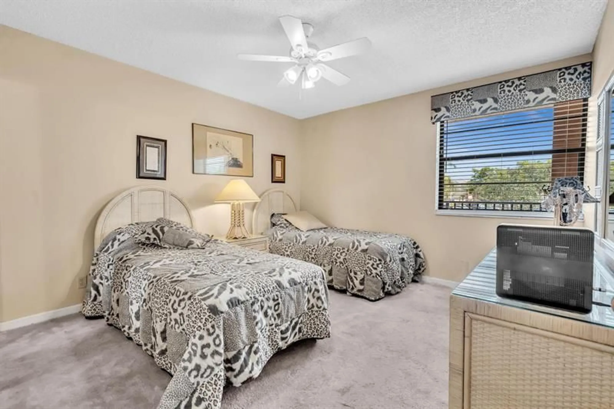 Property Slideshow image 34 of 83 | 7449 fairfax dr 211, Tamarac, FL, 33321