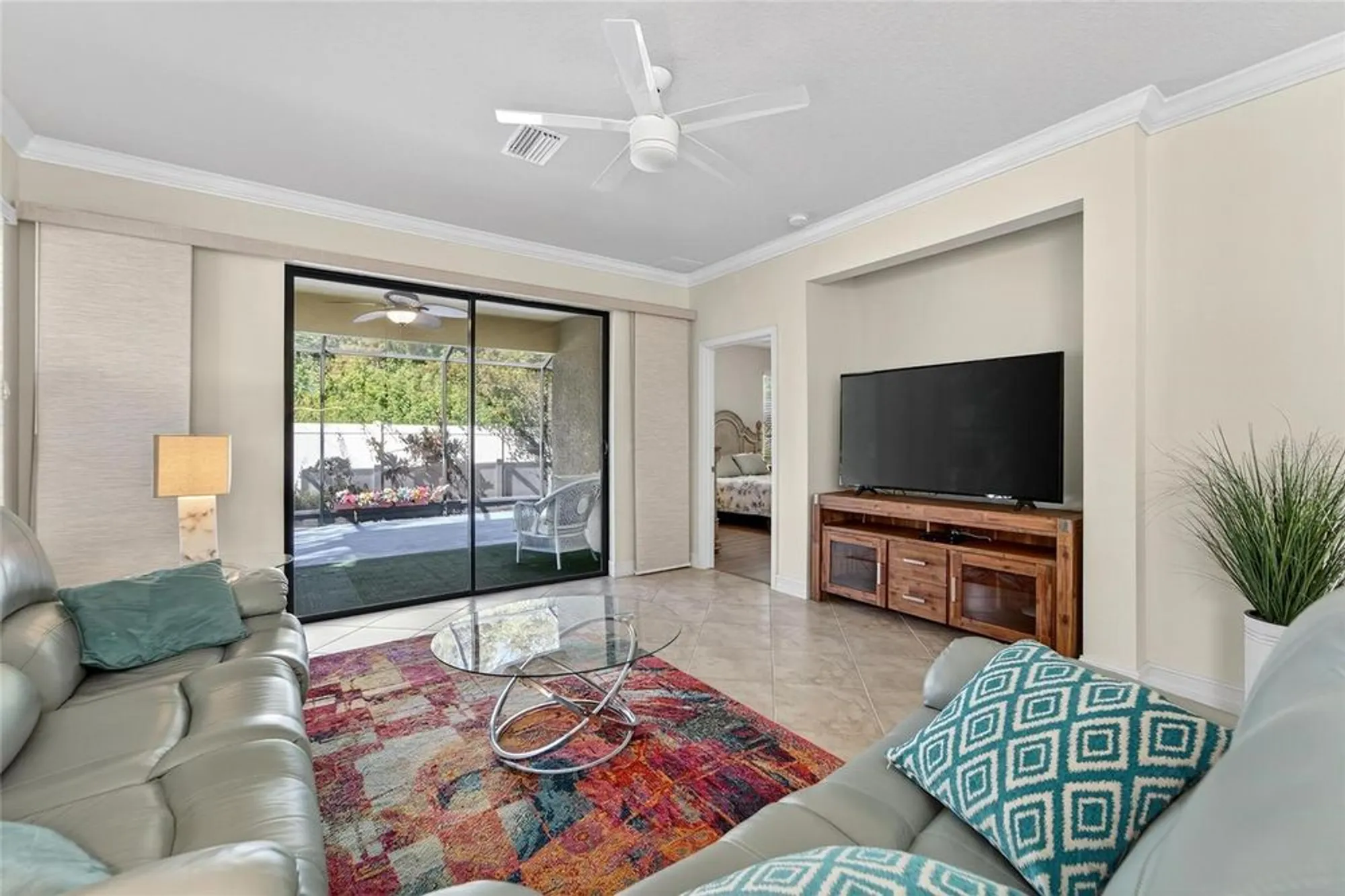 Property Slideshow image 8 of 72 | 420 cedar falls dr, Apollo Beach, FL, 33572