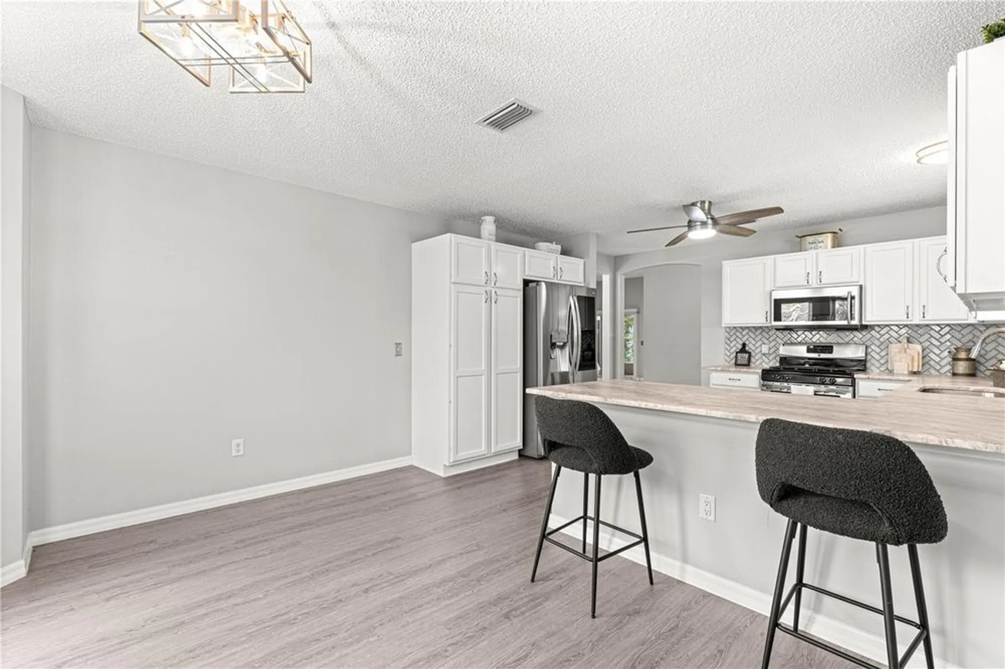 Property Slideshow image 14 of 58 | 2450 merida cir, The Villages, FL, 32162