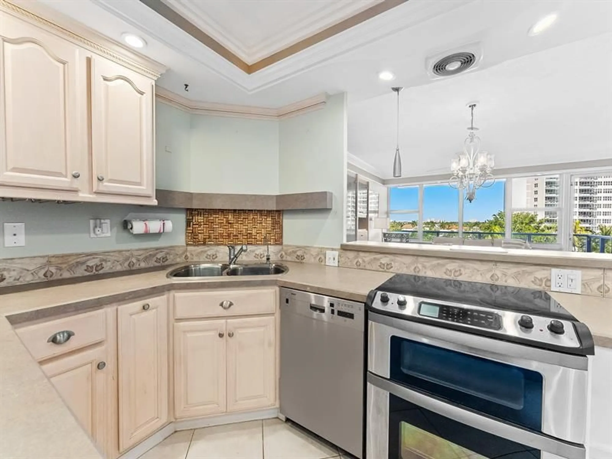 Property Slideshow image 19 of 20 | 3333 ne 34th st 504, Fort Lauderdale, FL, 33308