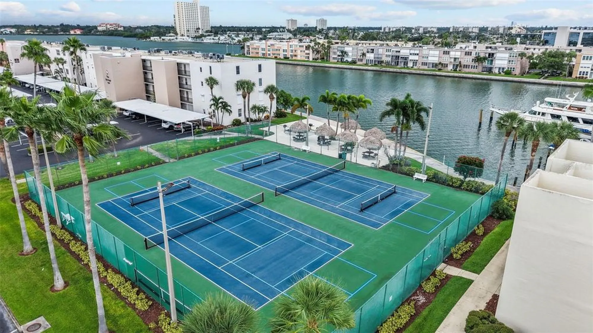 Property Slideshow image 57 of 58 | 7400 sun island dr 412, South Pasadena, FL, 33707