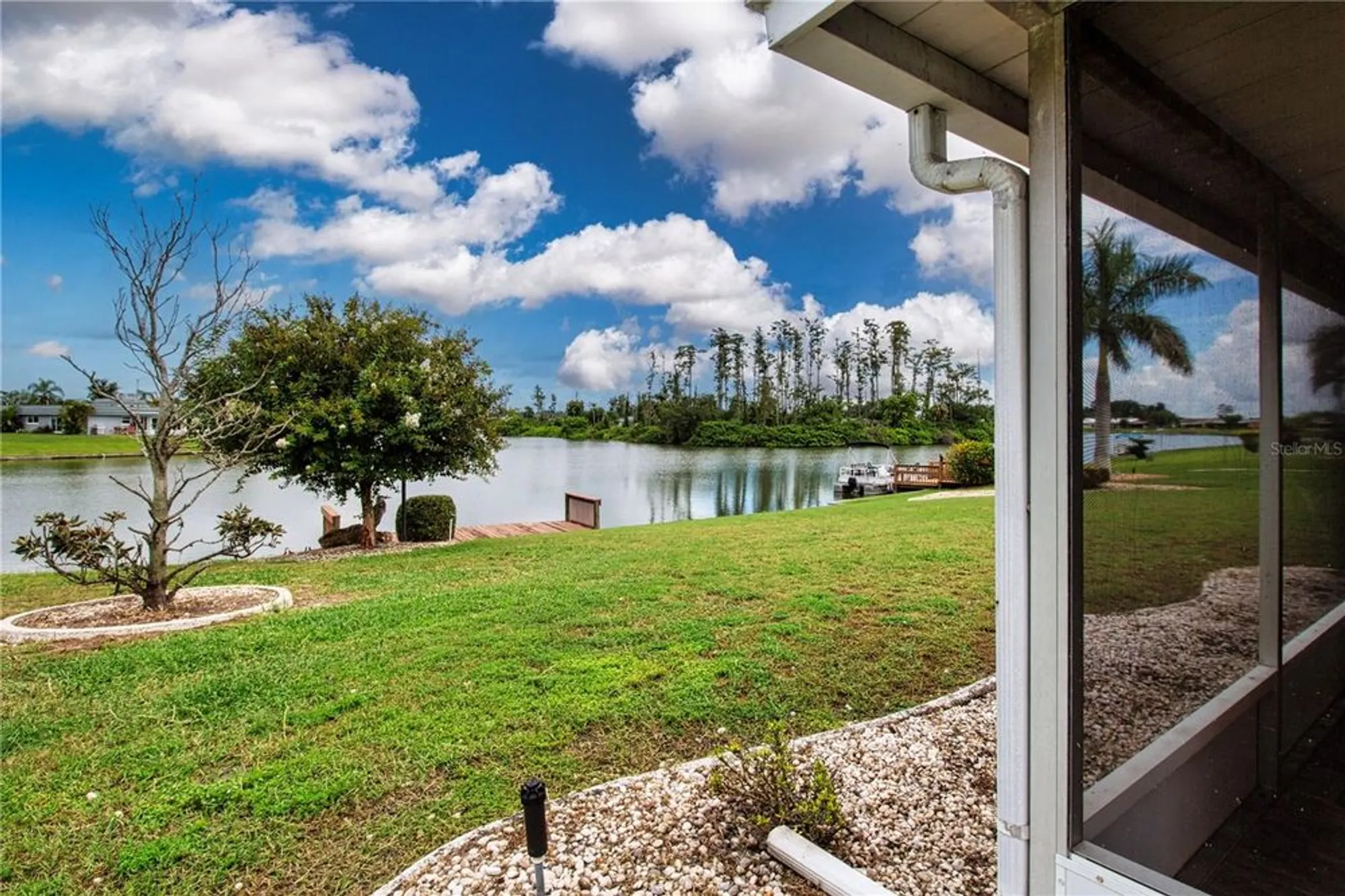 Property Slideshow image 33 of 56 | 1715 danbury dr, Sun City Center, FL, 33573