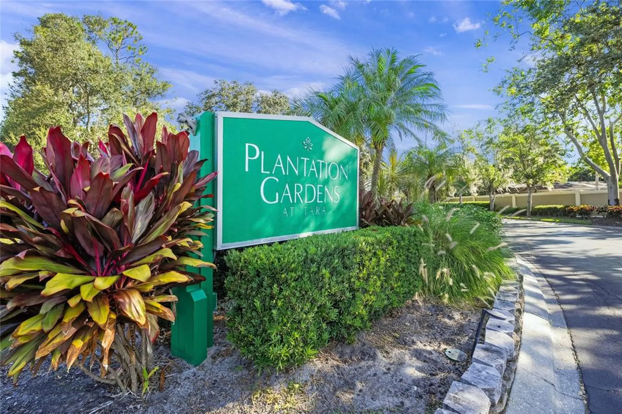 Property Slideshow image 8 of 55 | 5528 fair oaks st, Bradenton, FL, 34203