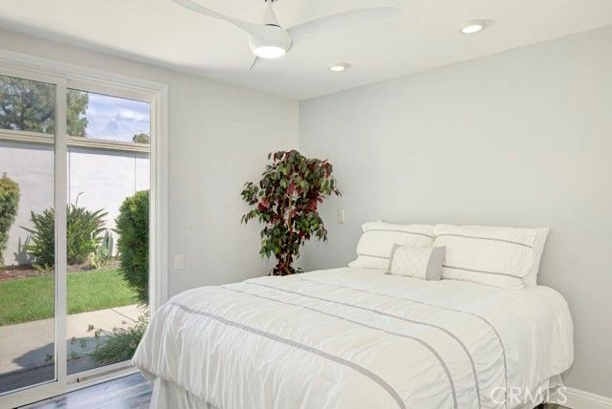 Property Slideshow image 24 of 32 | 245 calle aragon c, Laguna Woods, CA, 92637
