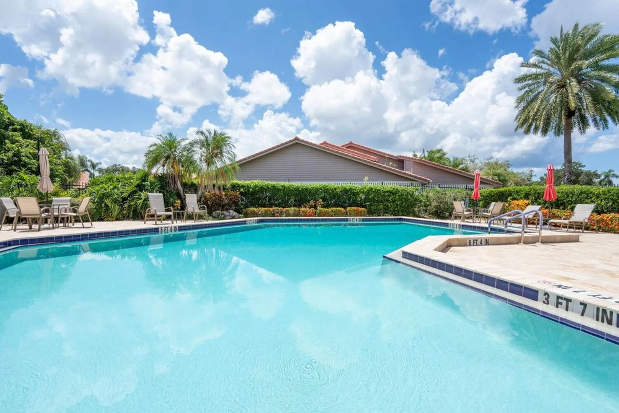 Property Slideshow image 45 of 49 | 4033 wilshire cir 139, Sarasota, FL, 34238