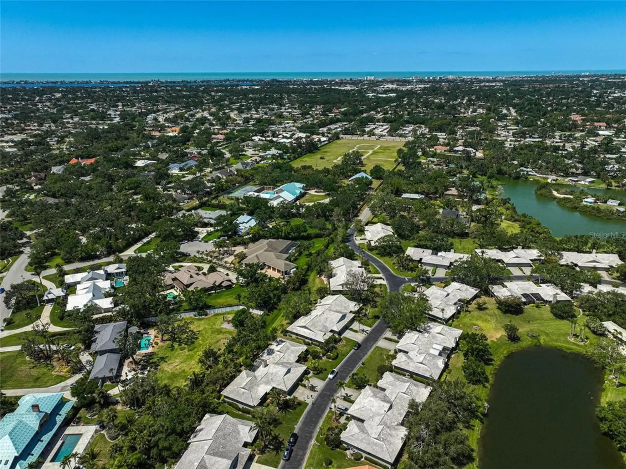 Property Slideshow image 60 of 61 | 3890 wilshire cir 27, Sarasota, FL, 34238