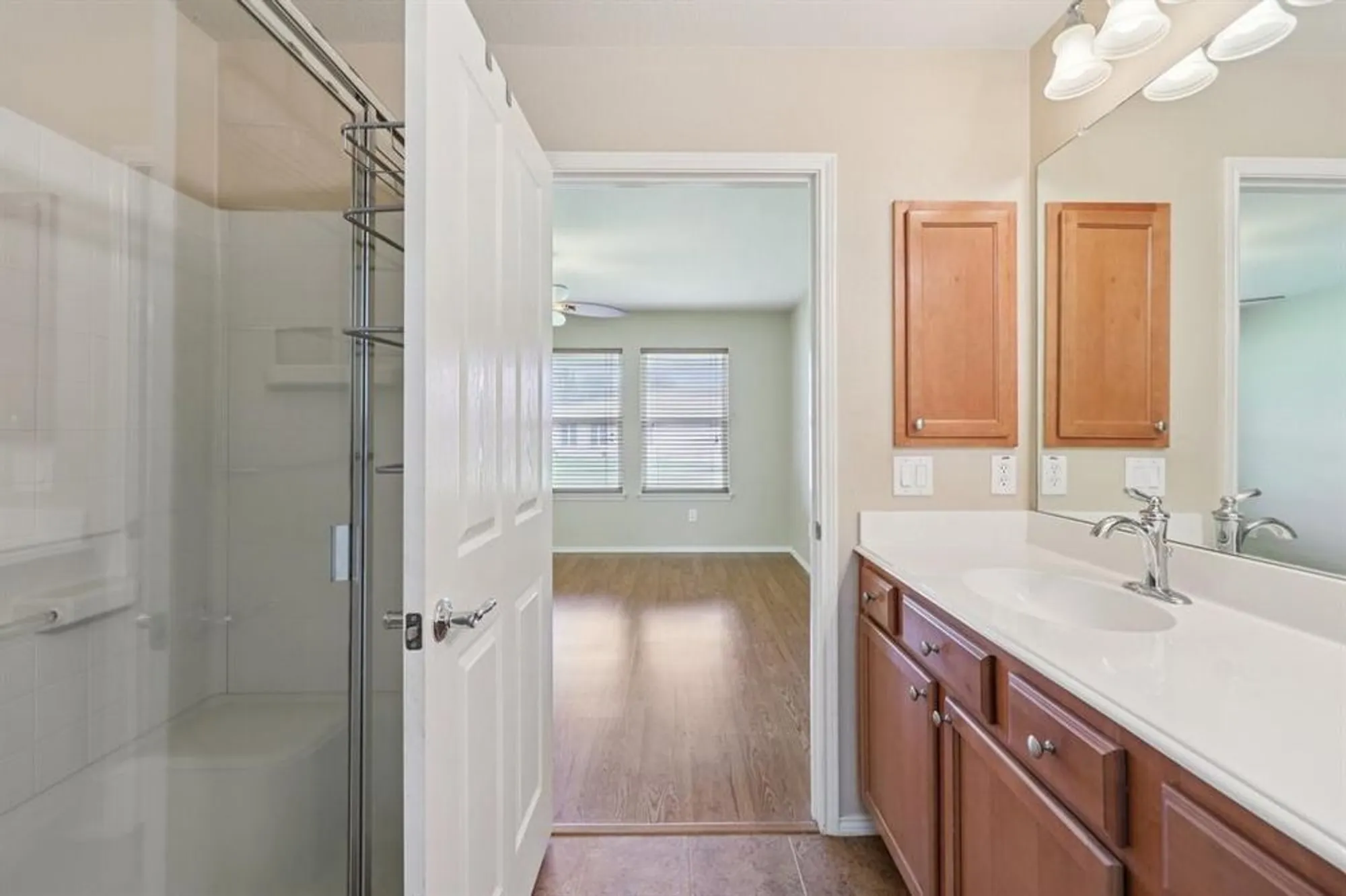 Property Slideshow image 21 of 36 | 7850 estancia dr, Frisco, TX, 75036