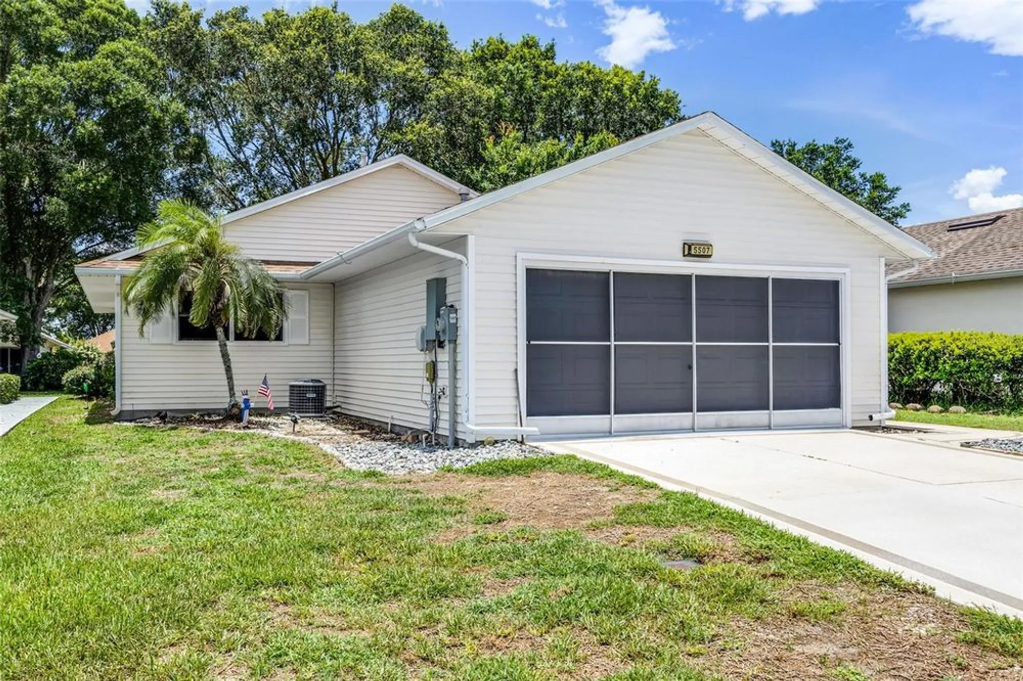 Property Slideshow image 2 of 65 | 5507 laver st, Leesburg, FL, 34748