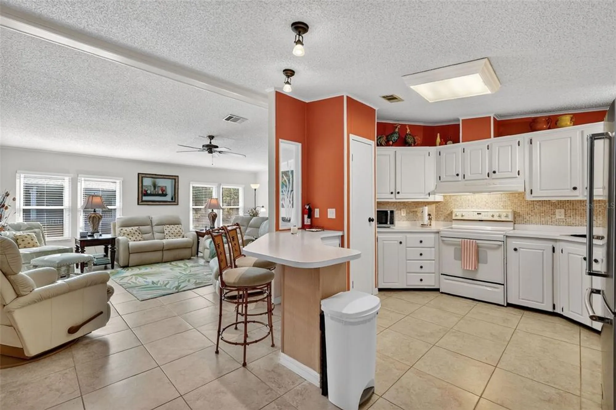Property Slideshow image 5 of 28 | 5140 desoto way, Leesburg, FL, 34748