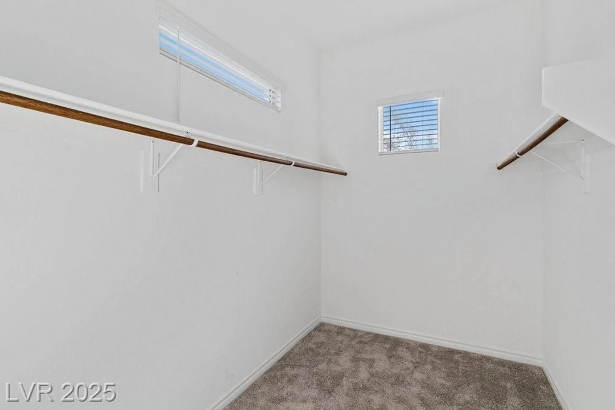Property Slideshow image 13 of 36 | 925 allister fields ln, Las Vegas, NV, 89138