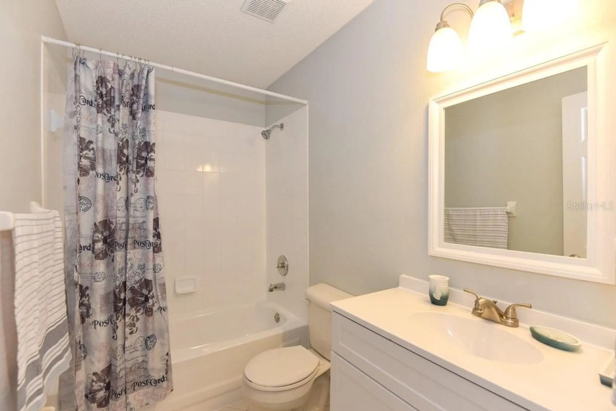 Property Slideshow image 15 of 41 | 24 lake vista way, Ormond Beach, FL, 32174