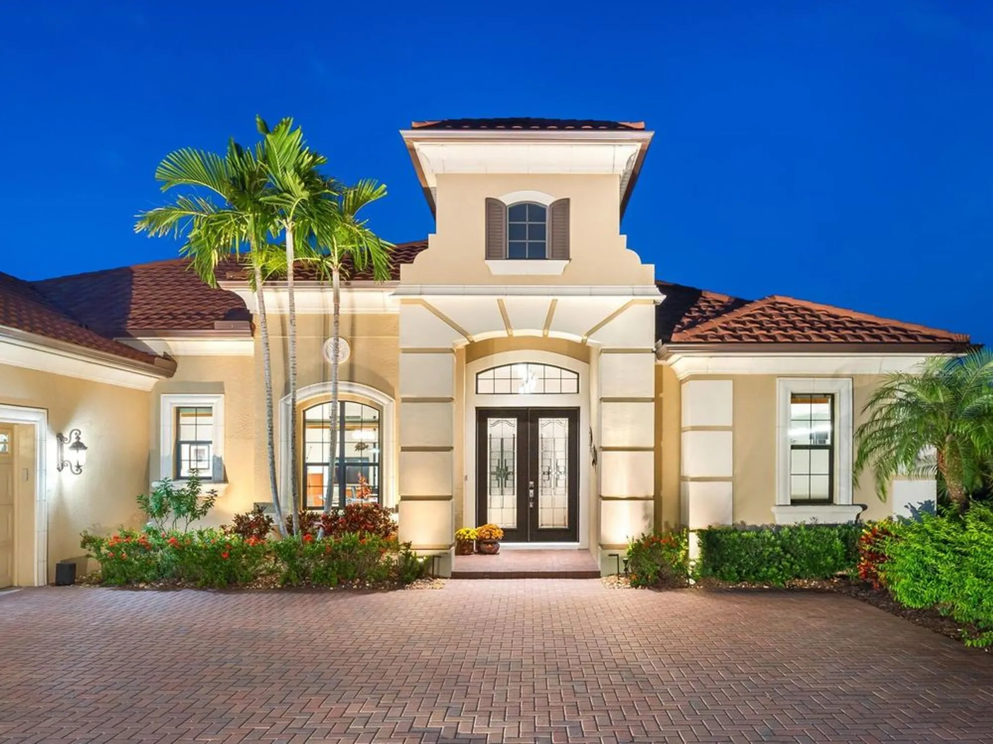 Property Slideshow image 7 of 78 | 10990 pentas royale ct, Englewood, FL, 34223