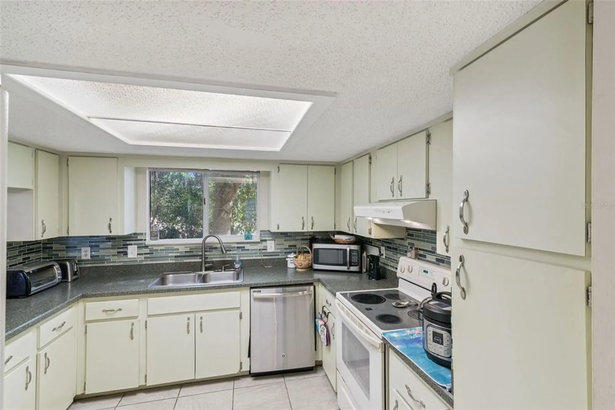 Property Slideshow image 20 of 35 | 10943 sw 86th ct, Ocala, FL, 34481