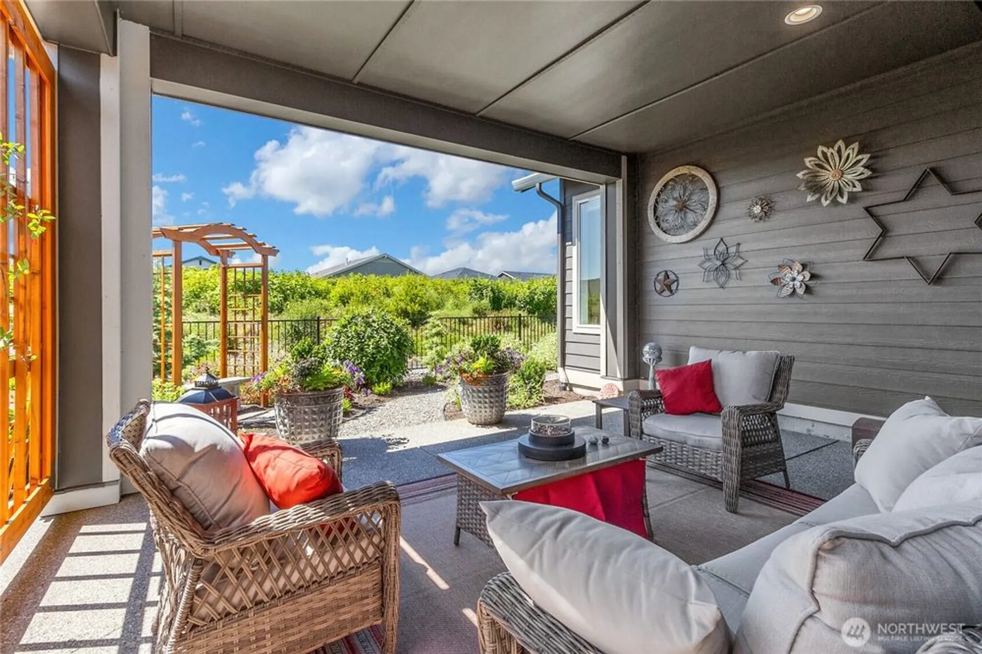 Property Slideshow image 18 of 40 | 14808 182nd ave e unit e, Bonney Lake, WA, 98391