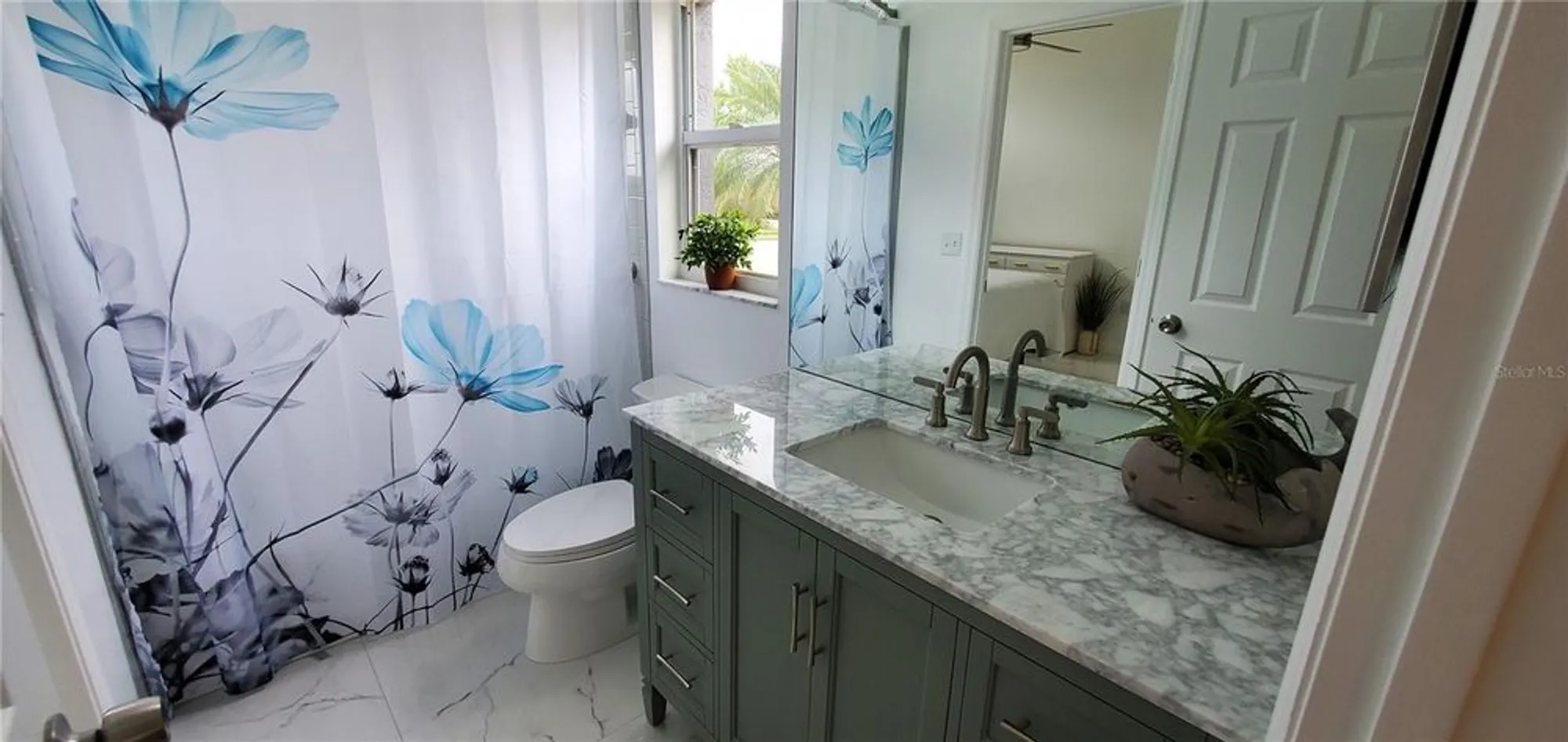 Property Slideshow image 19 of 28 | 5508 83rd ter, Sarasota, FL, 34243
