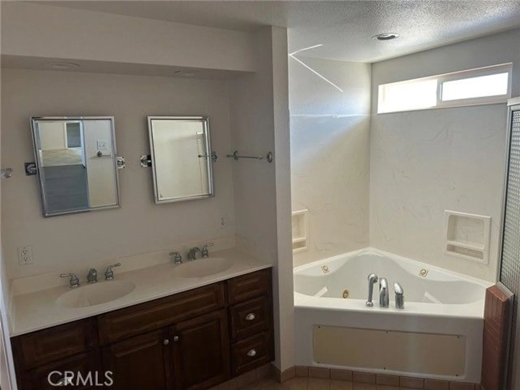 Property Slideshow image 22 of 29 | 28376 murrieta rd, Menifee, CA, 92586