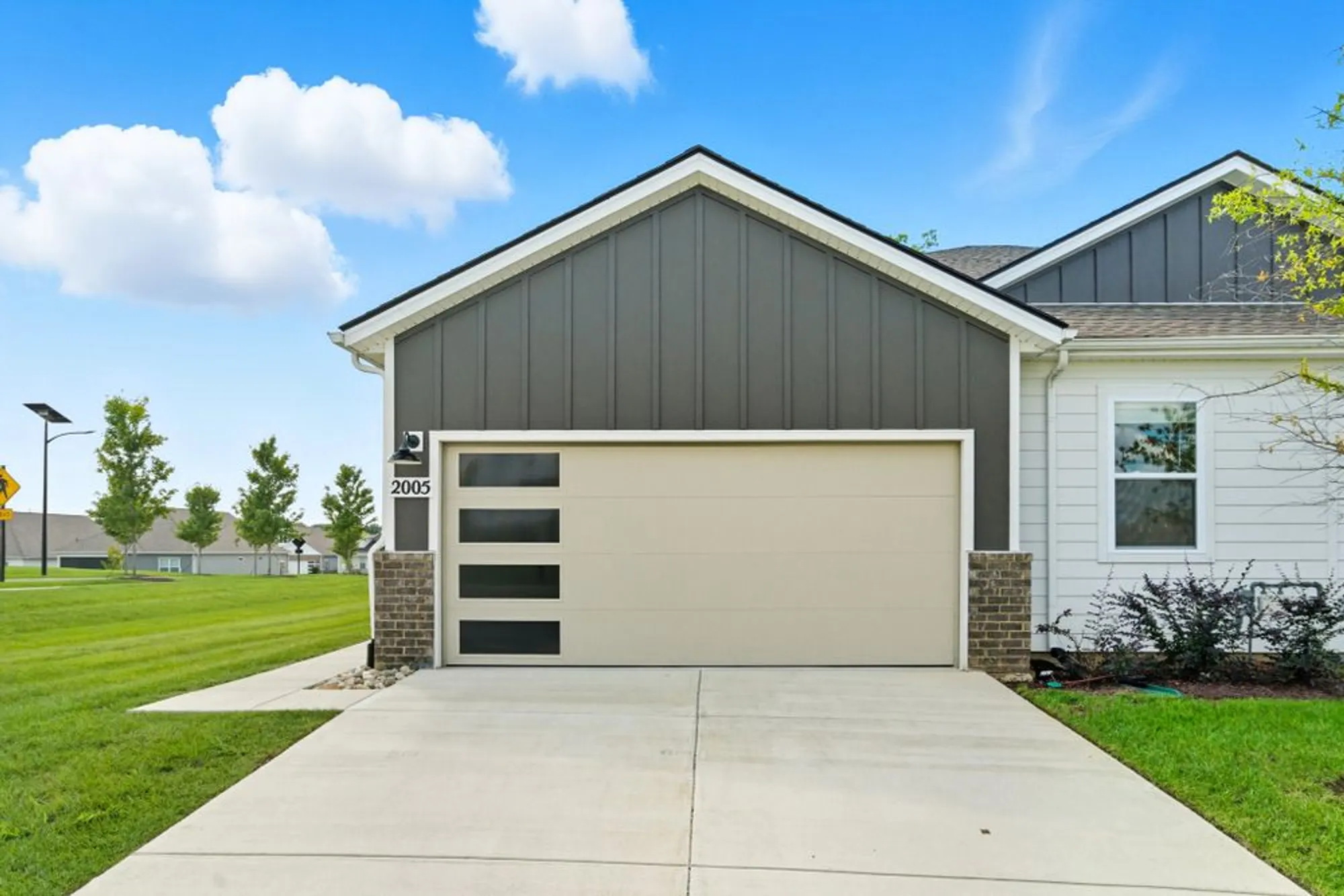 Property Slideshow image 1 of 29 | 2005 holmesburg pvt cir, Gallatin, TN, 37066