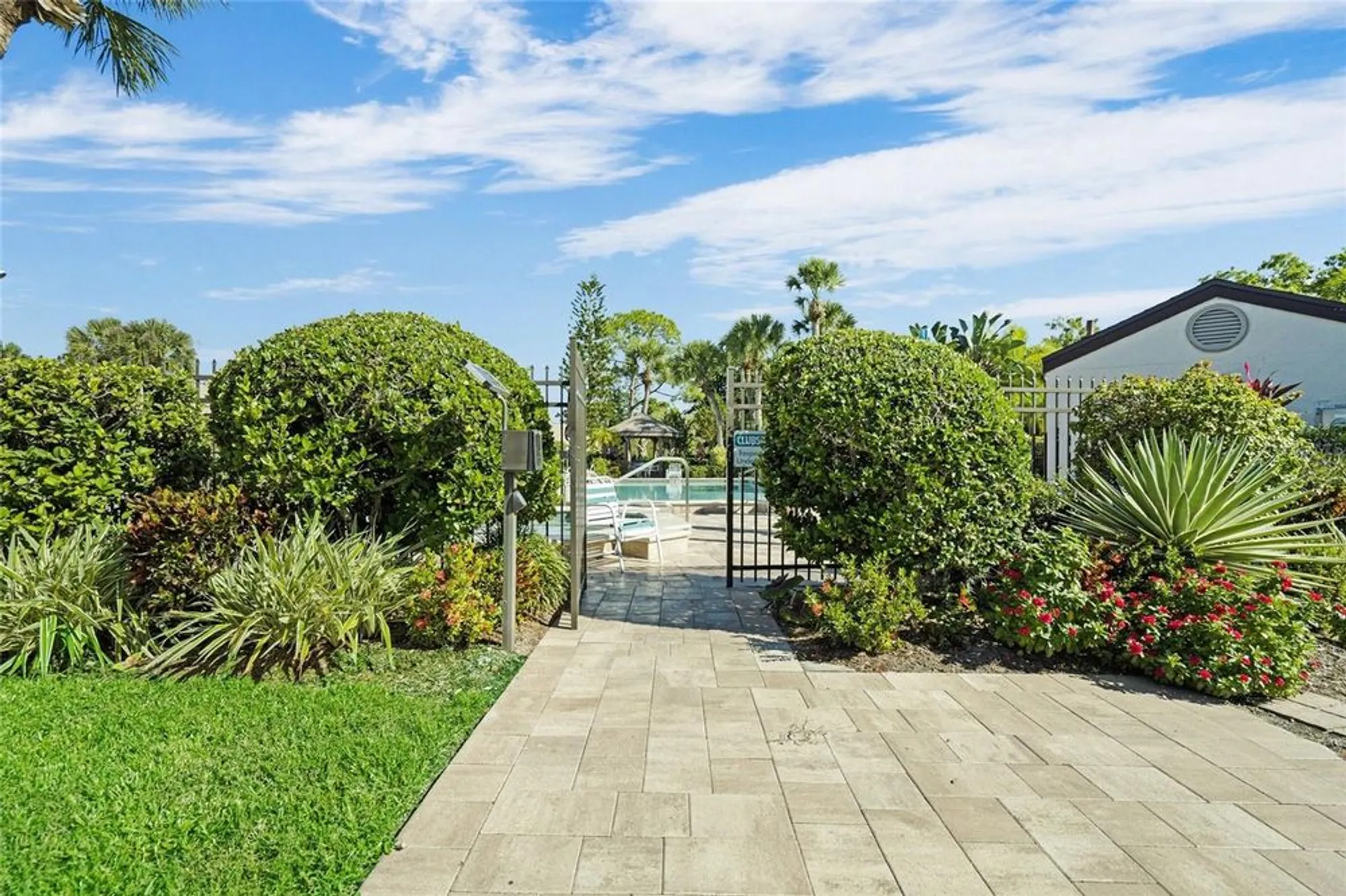 Property Slideshow image 47 of 60 | 6085 clubside dr, Sarasota, FL, 34243