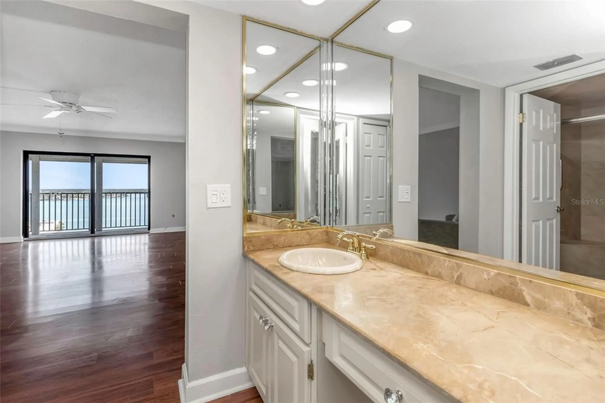 Property Slideshow image 38 of 65 | 7300 sun island dr s apt 1505, South Pasadena, FL, 33707
