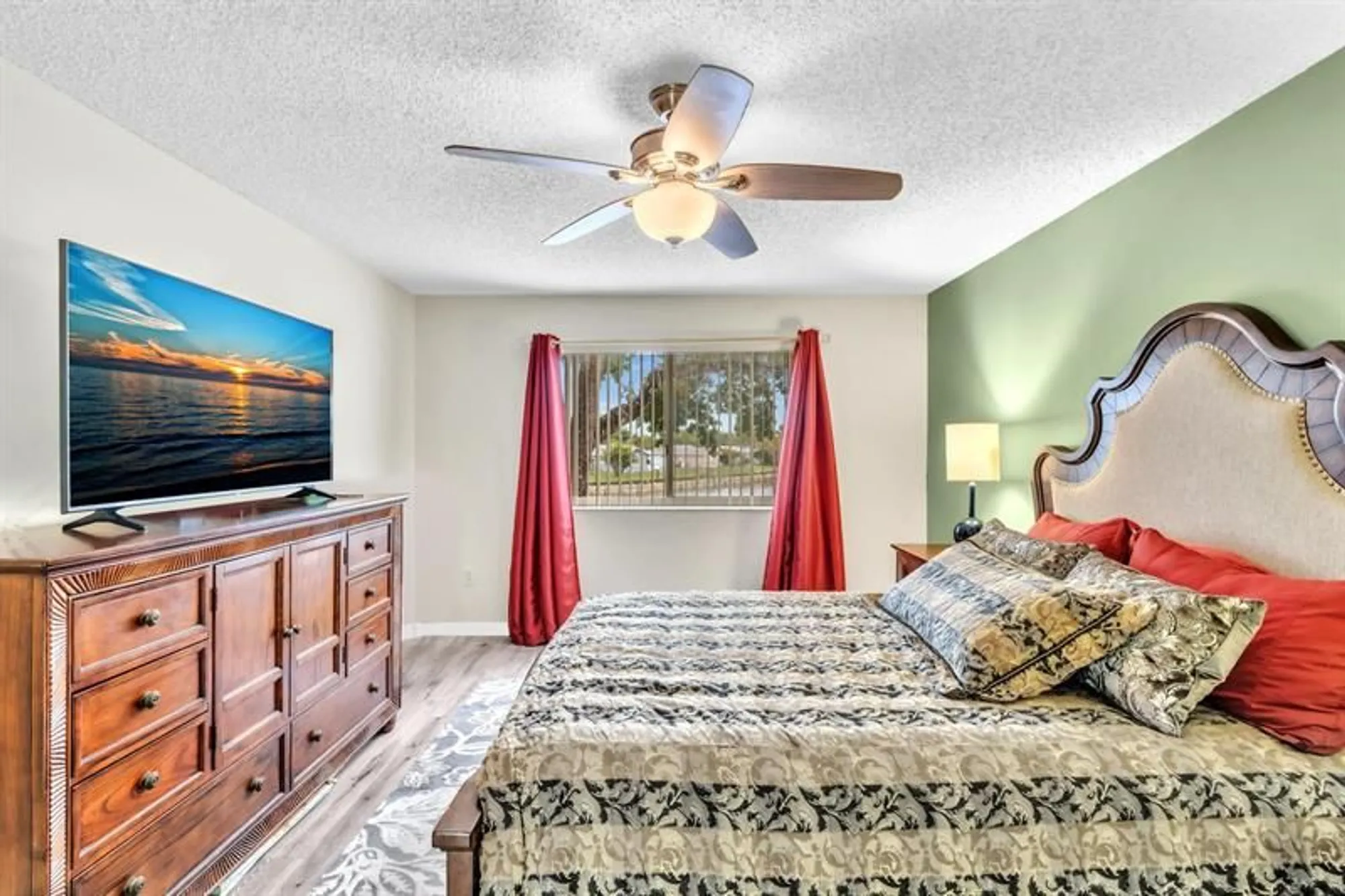 Property Slideshow image 23 of 65 | 9587 weldon cir b211, Tamarac, FL, 33321