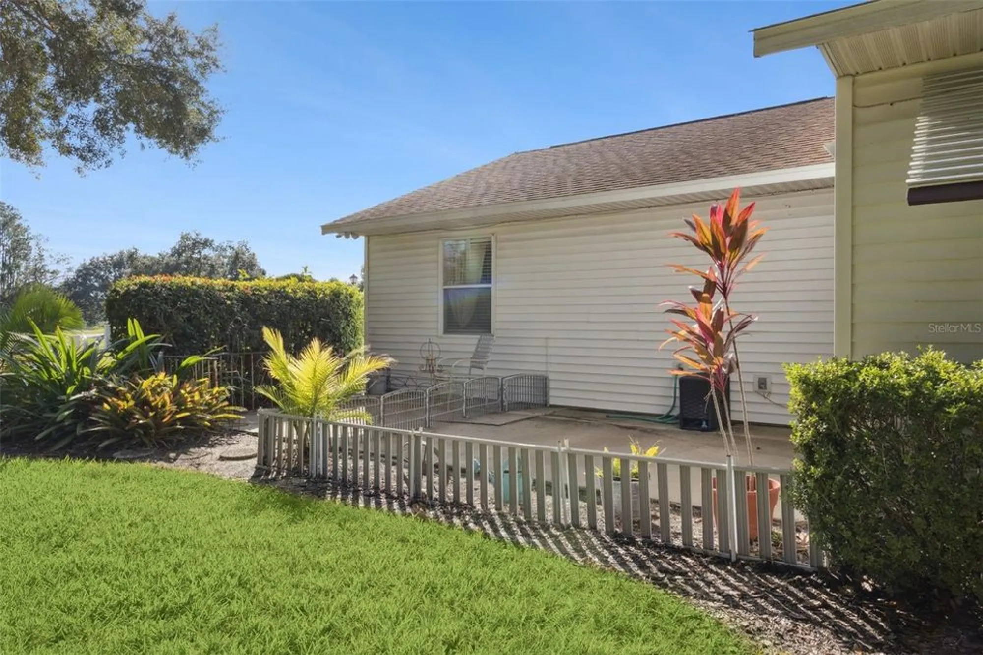 Property Slideshow image 35 of 82 | 26600 racquet cir, Leesburg, FL, 34748