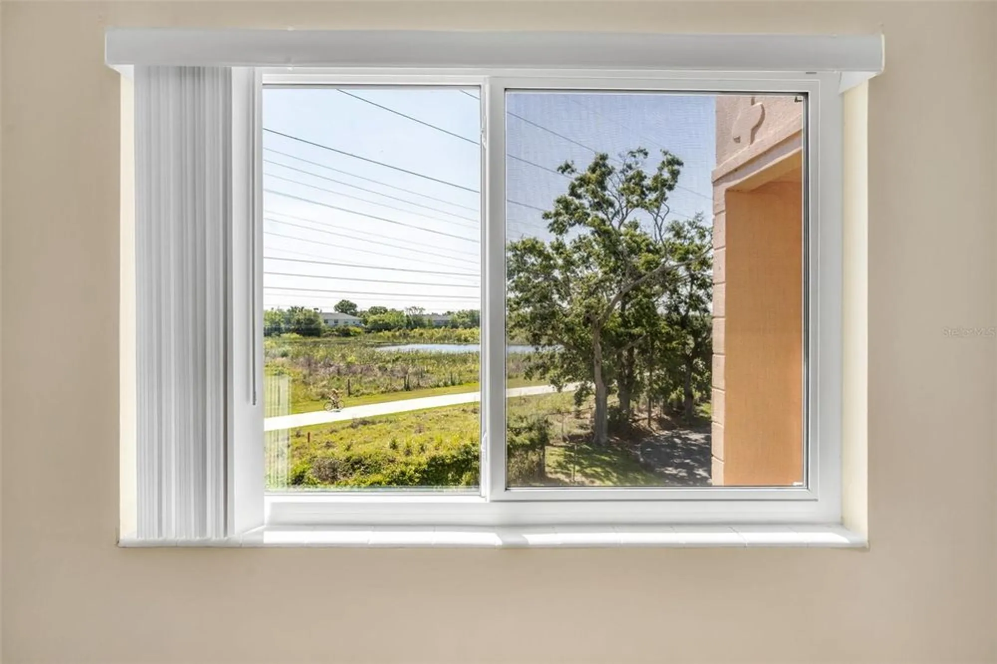 Property Slideshow image 5 of 29 | 2458 columbia dr 84, Clearwater, FL, 33763