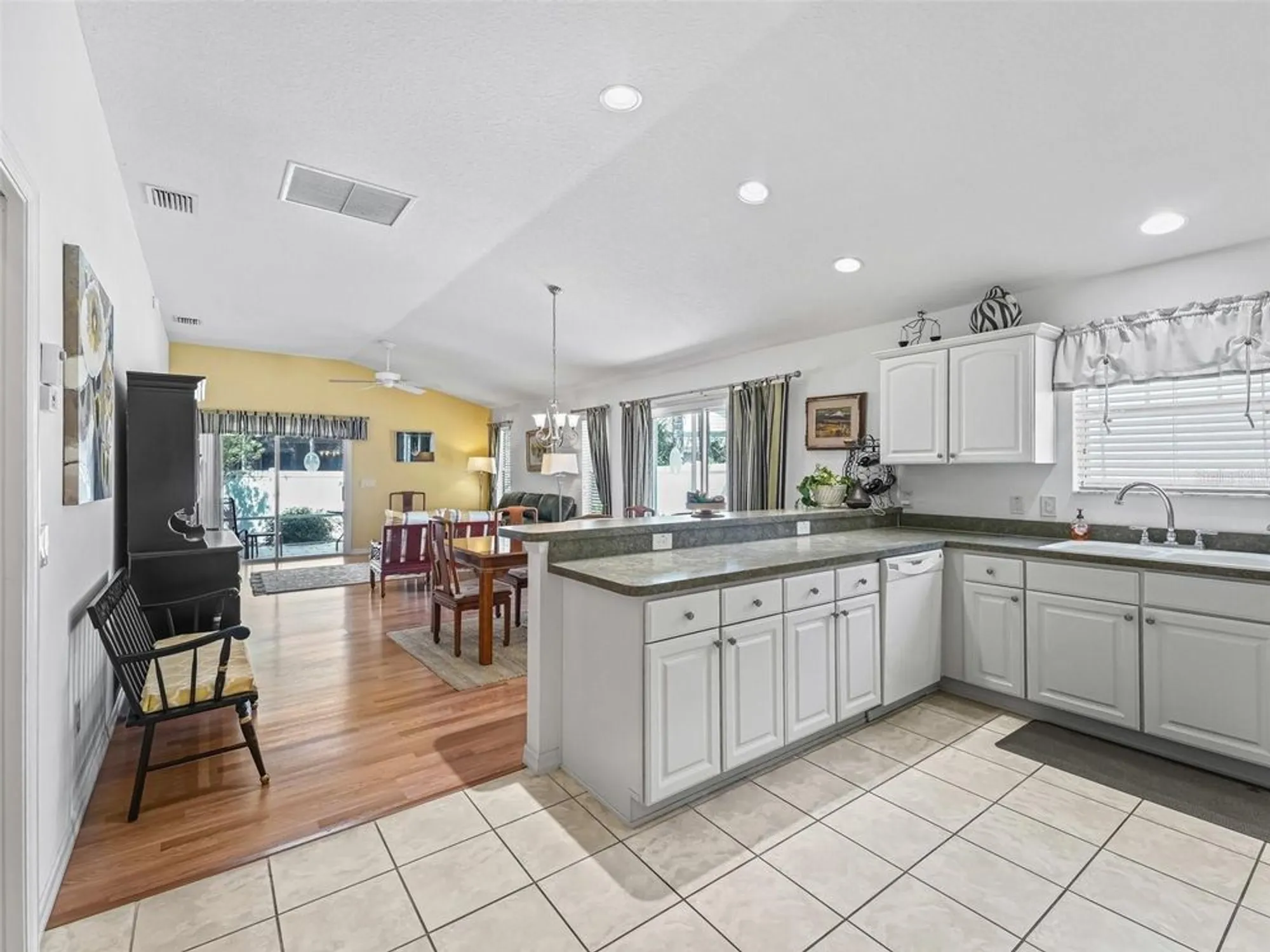 Property Slideshow image 8 of 48 | 1762 meadowlark ave, The Villages, FL, 32162