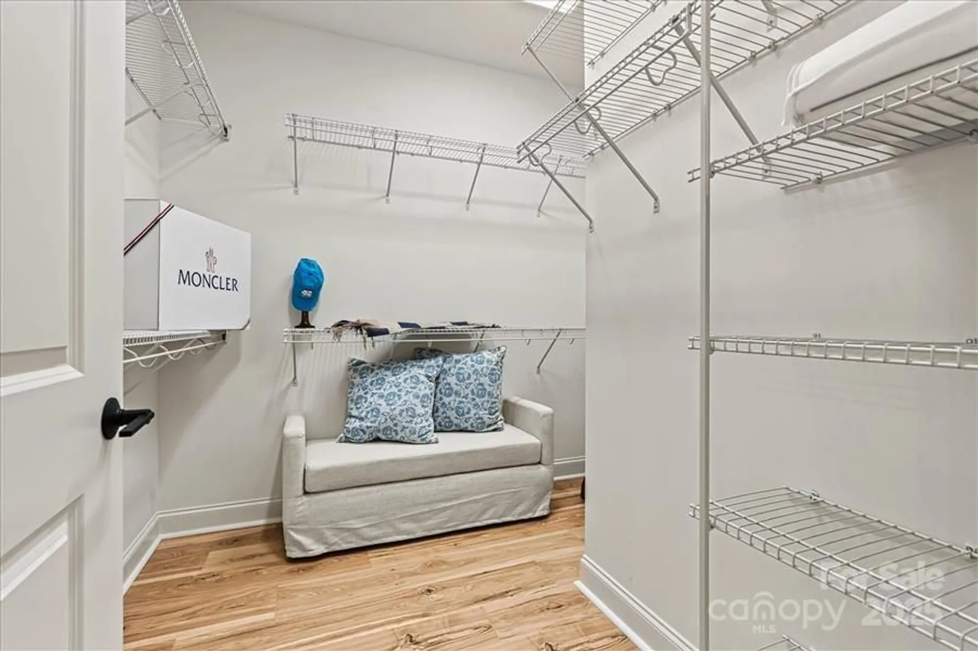 Property Slideshow image 22 of 34 | 114 alenda lux cir # 3, Mooresville, NC, 28115