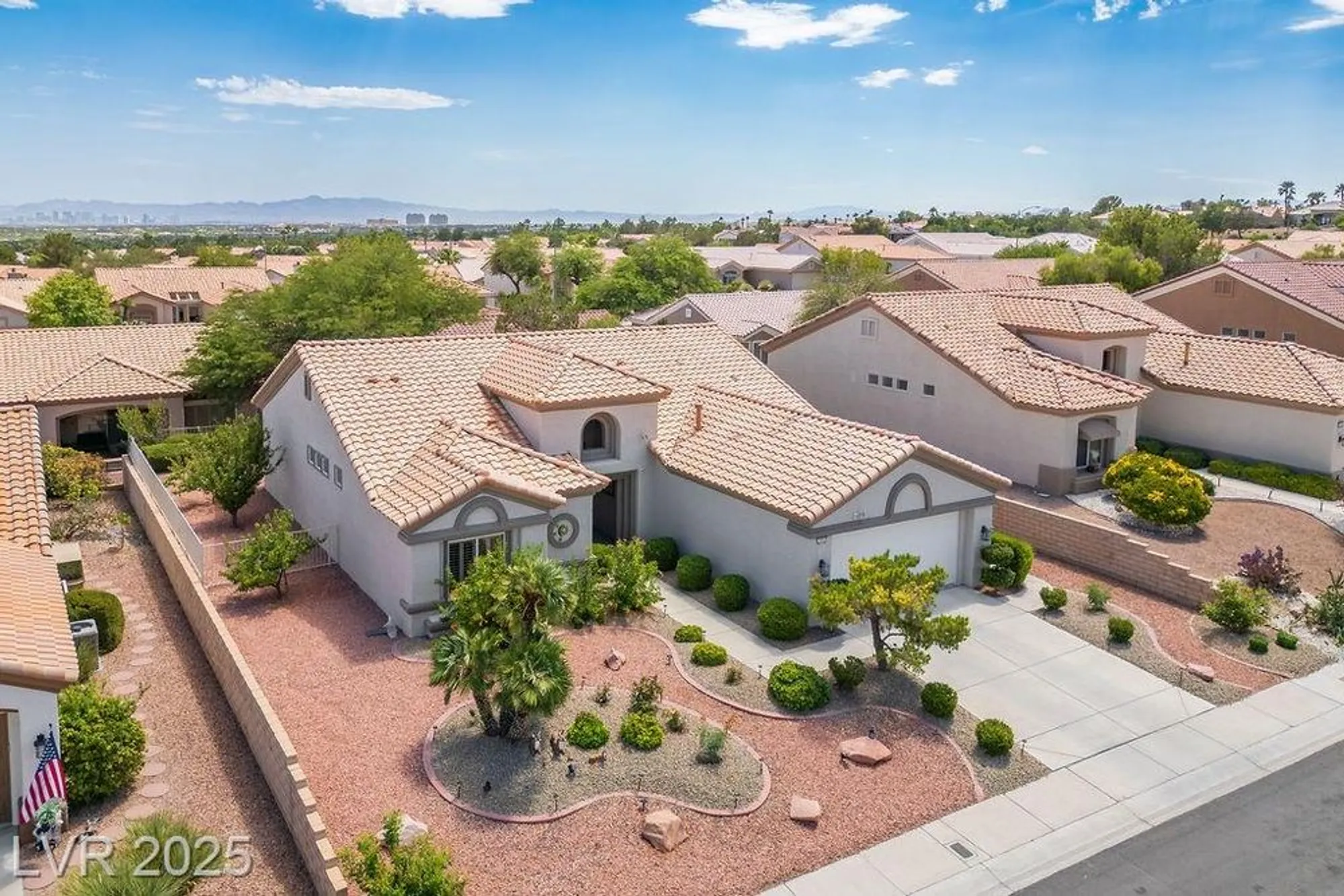 Property Slideshow image 44 of 80 | 2620 hanging rock dr, Las Vegas, NV, 89134