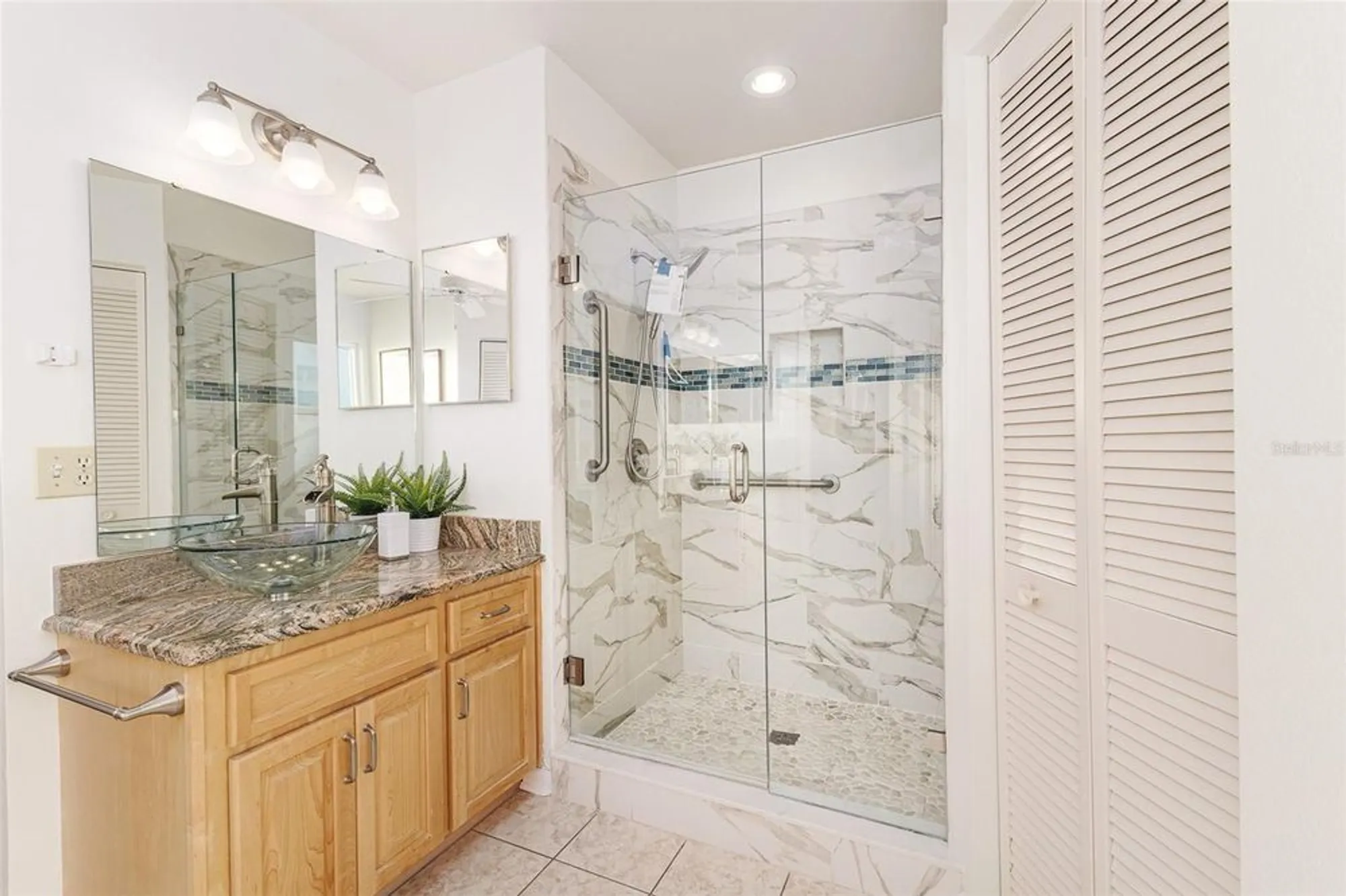 Property Slideshow image 21 of 33 | 1635 colonnades cir, Lakeland, FL, 33811