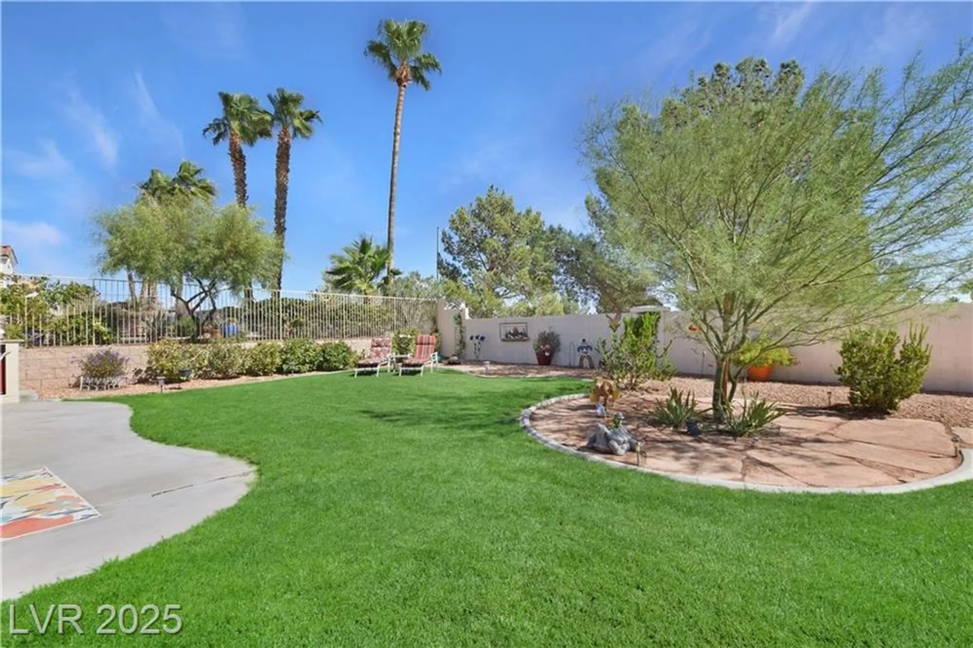 Property Slideshow image 32 of 40 | 2332 rumriver st, Las Vegas, NV, 89134