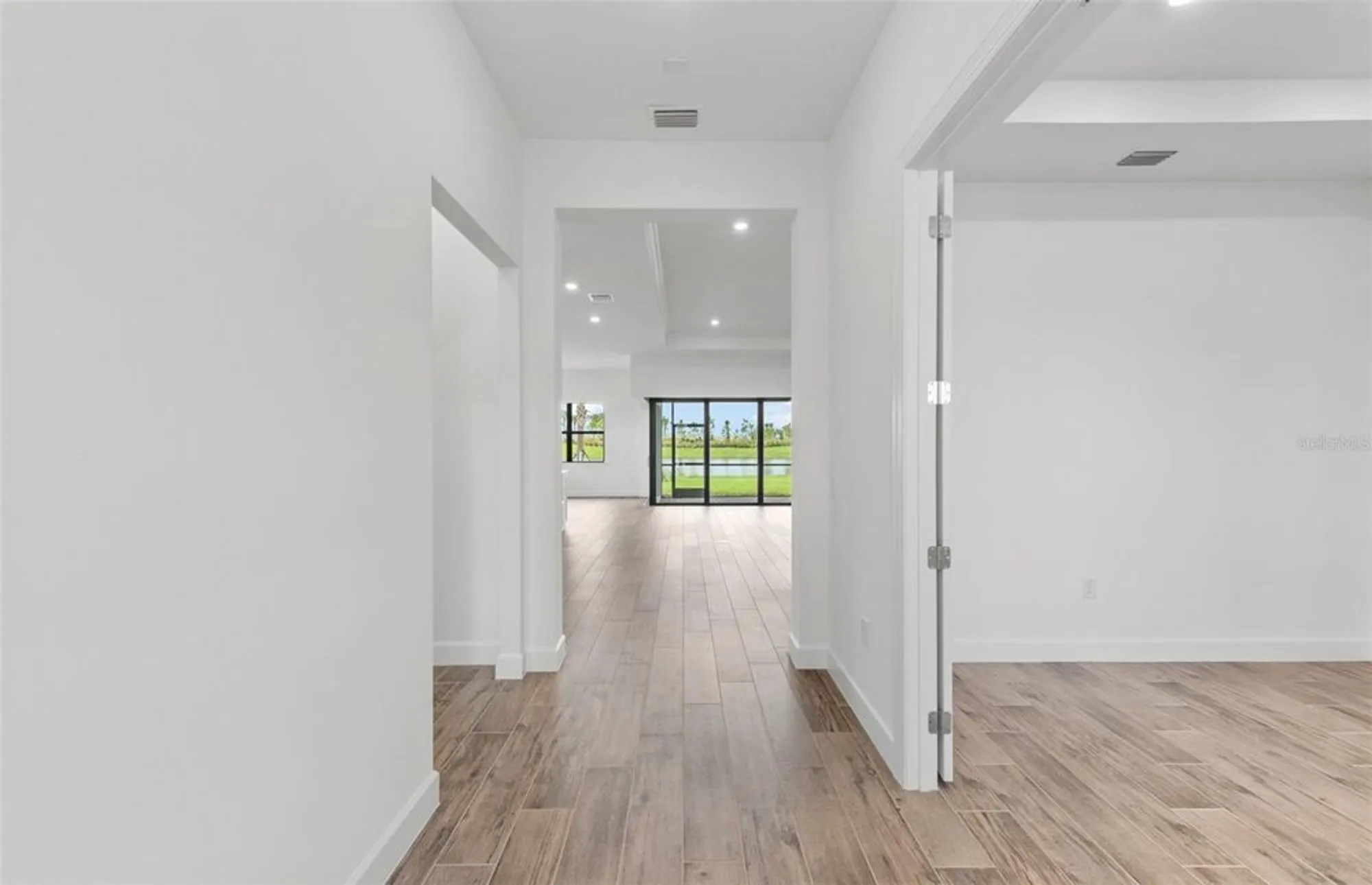 Property Slideshow image 26 of 37 | 5008 stoney point gln, Lakewood Ranch, FL, 34211