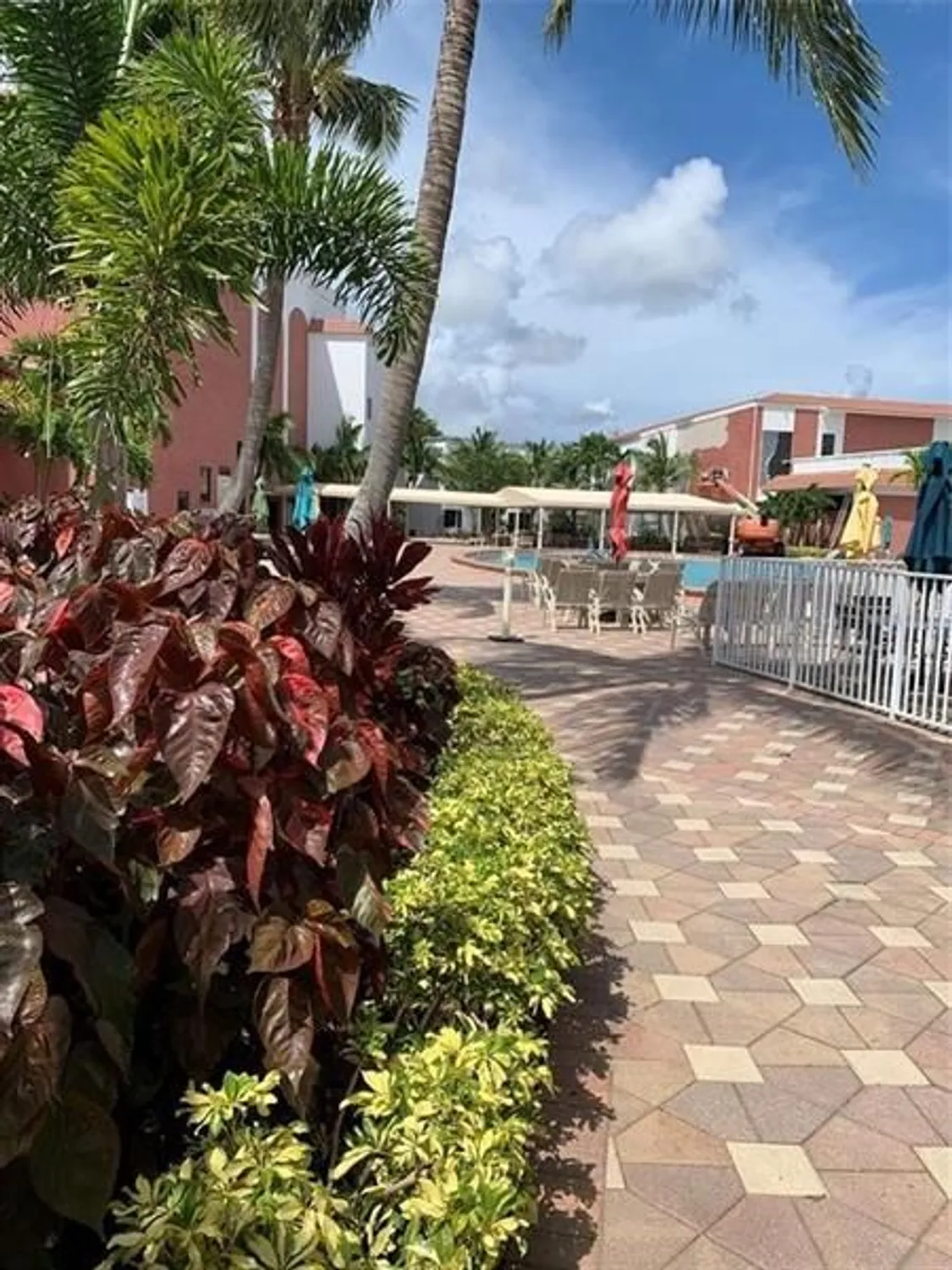 Property Slideshow image 54 of 76 | 2005 berkshire a # 2005, Deerfield Beach, FL, 33442