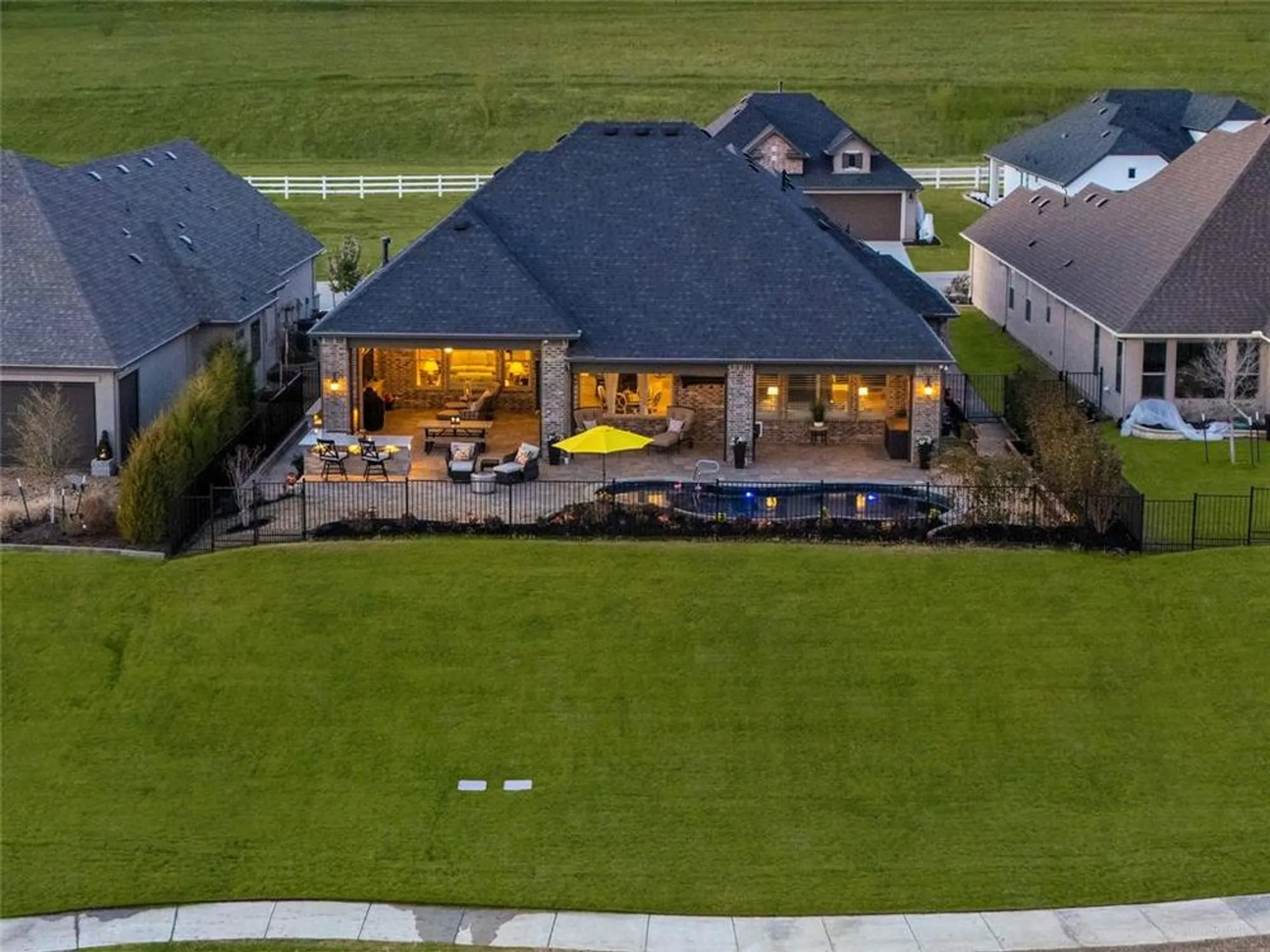 Property Slideshow image 27 of 40 | 11409 iron bark dr, Denton, TX, 76207