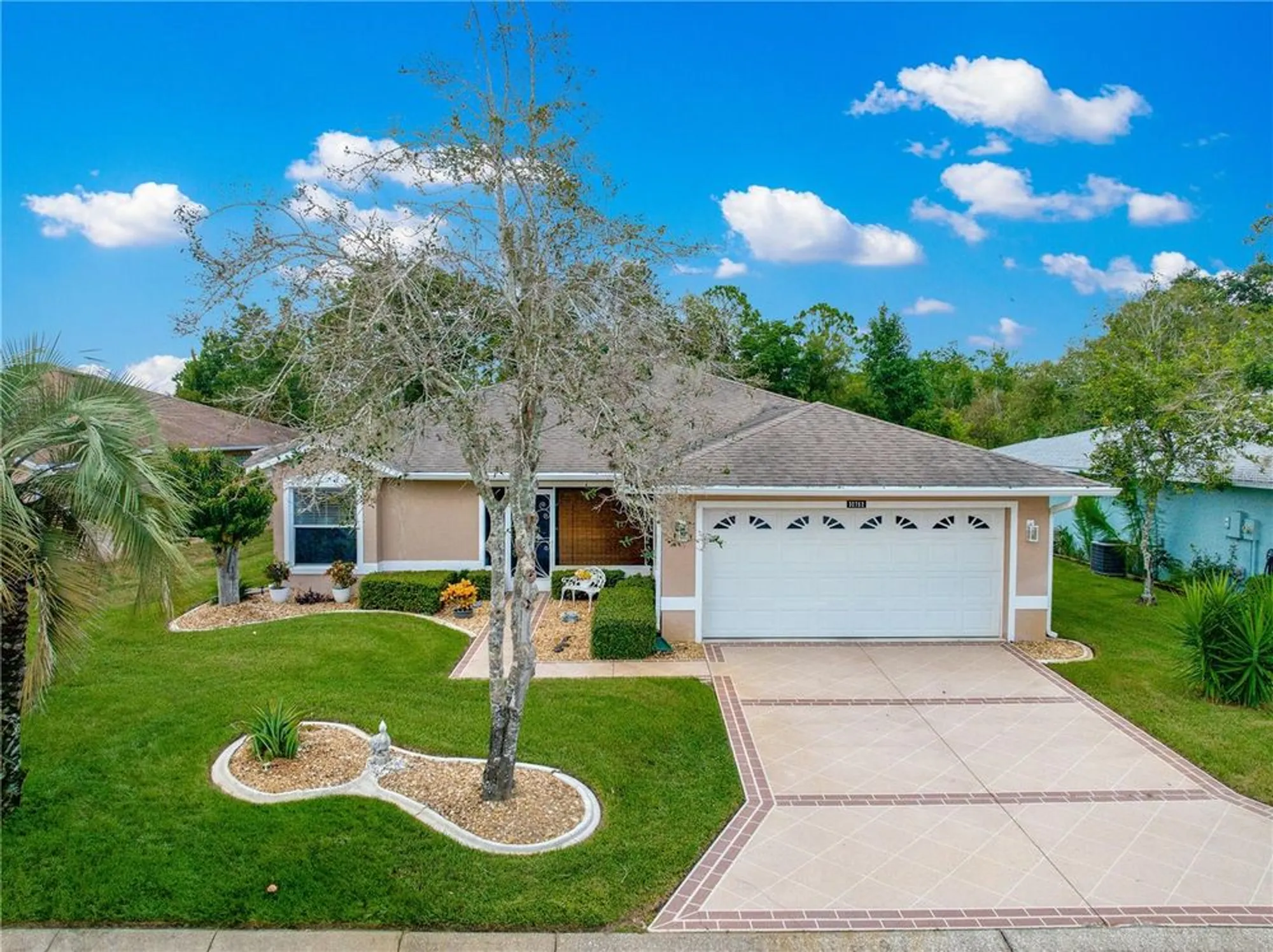 Property Slideshow image 5 of 53 | 32752 timberwood dr, Leesburg, FL, 34748