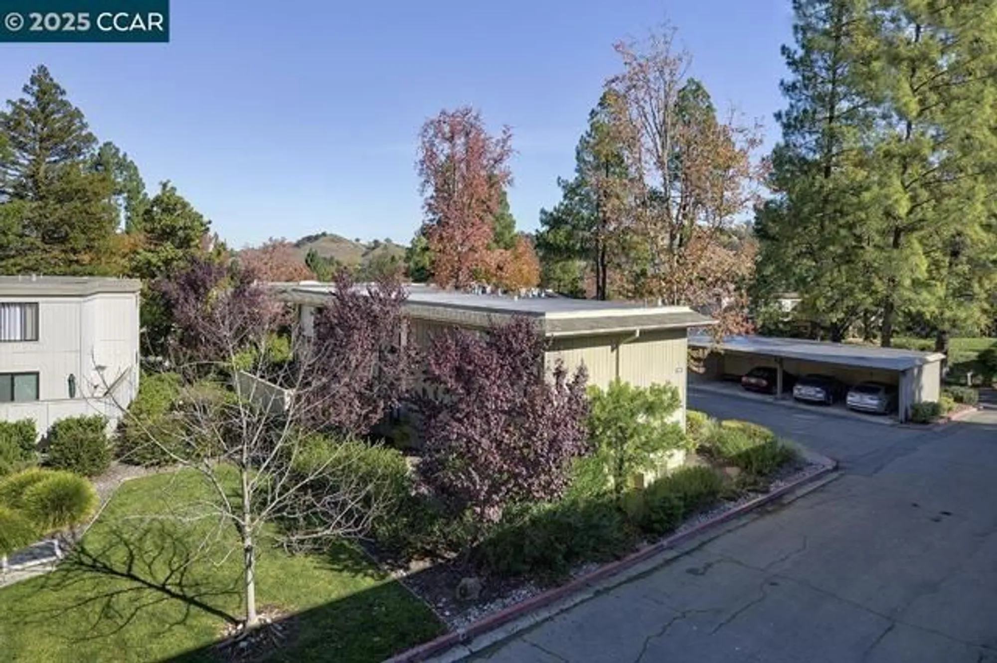 Property Slideshow image 14 of 56 | 1508 canyonwood ct 3, Walnut Creek, CA, 94595