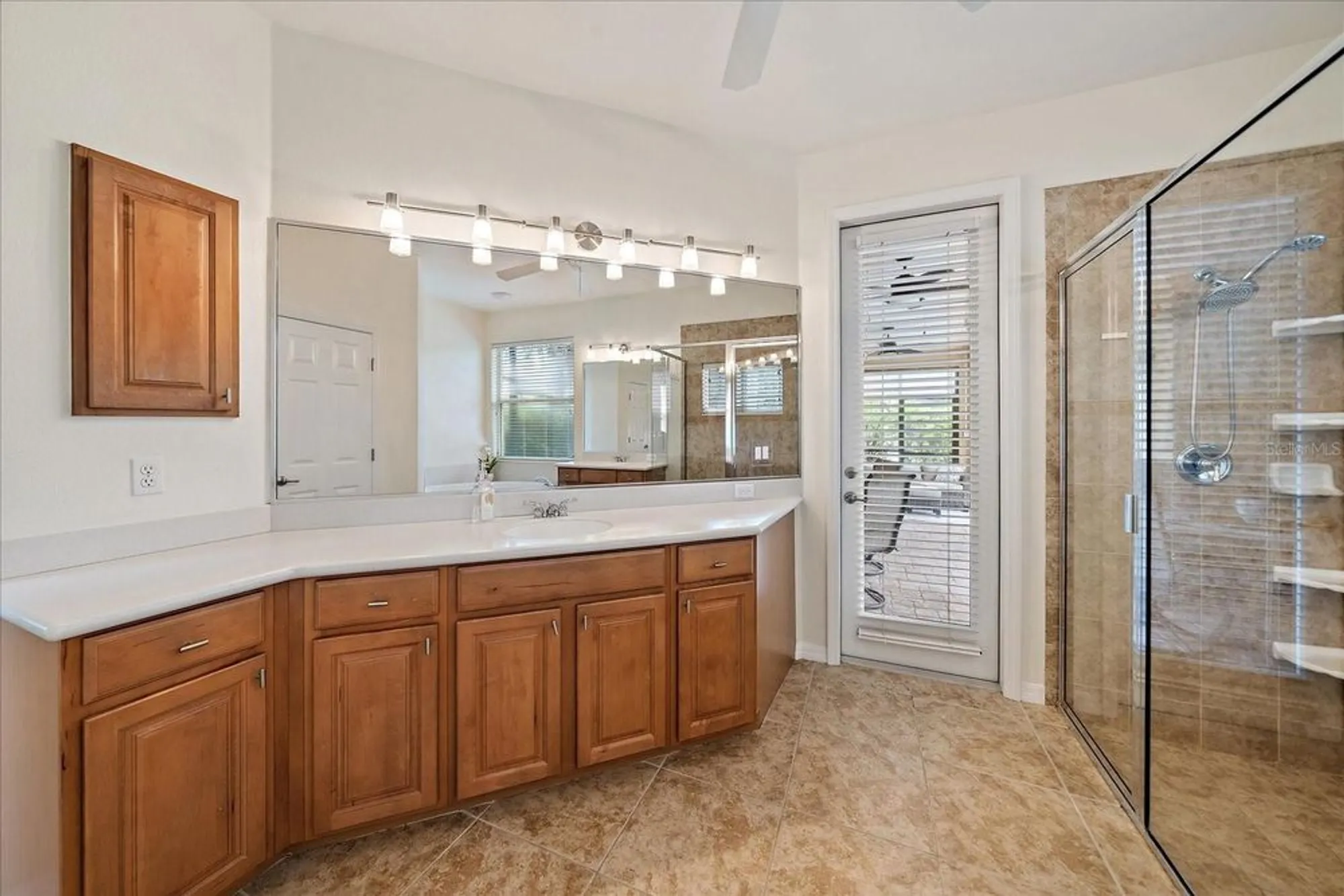 Property Slideshow image 22 of 46 | 131 river enclave ct, Bradenton, FL, 34212