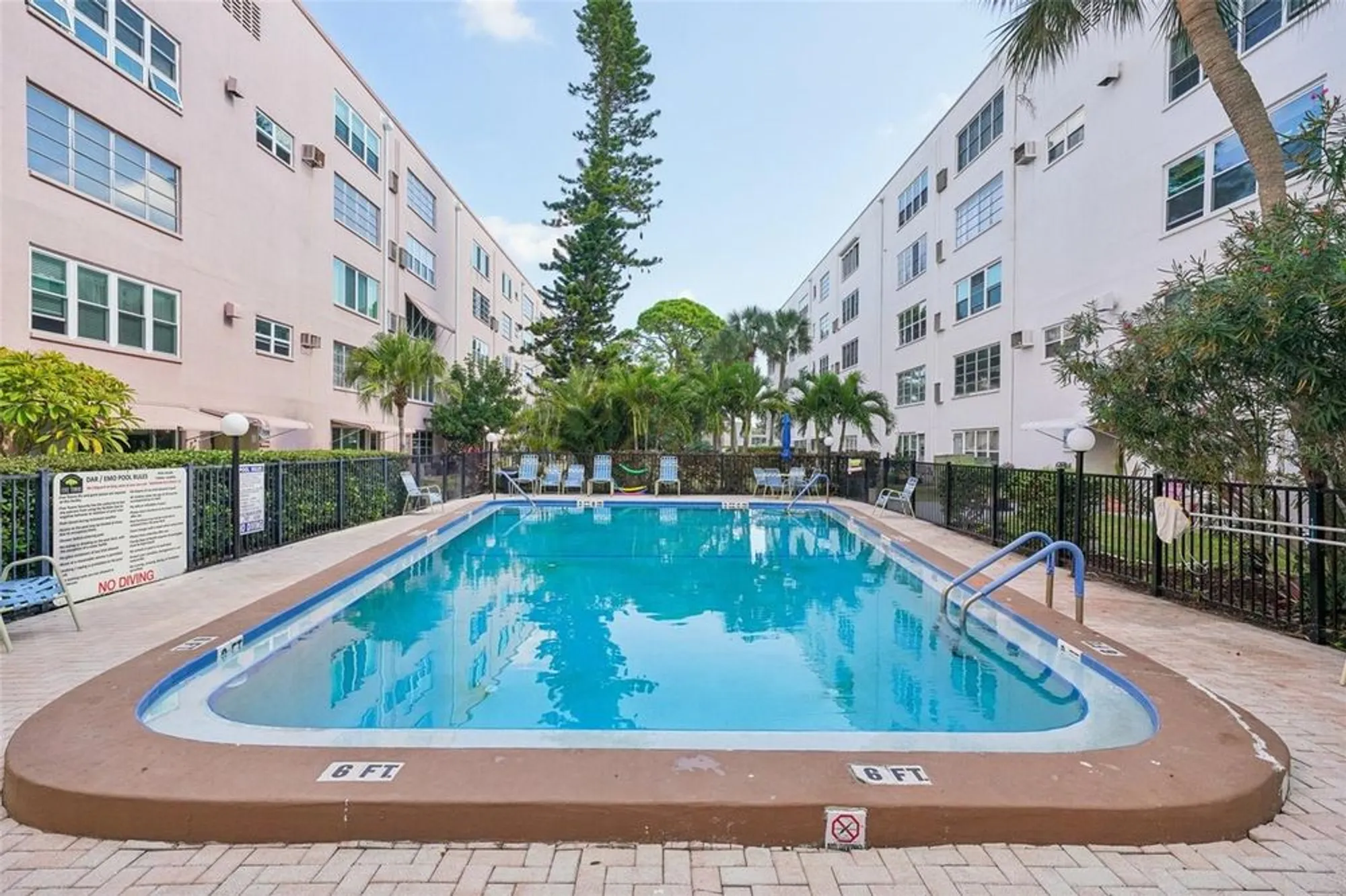Property Slideshow image 56 of 76 | 5501 80th st n unit 505, Saint Petersburg, FL, 33709