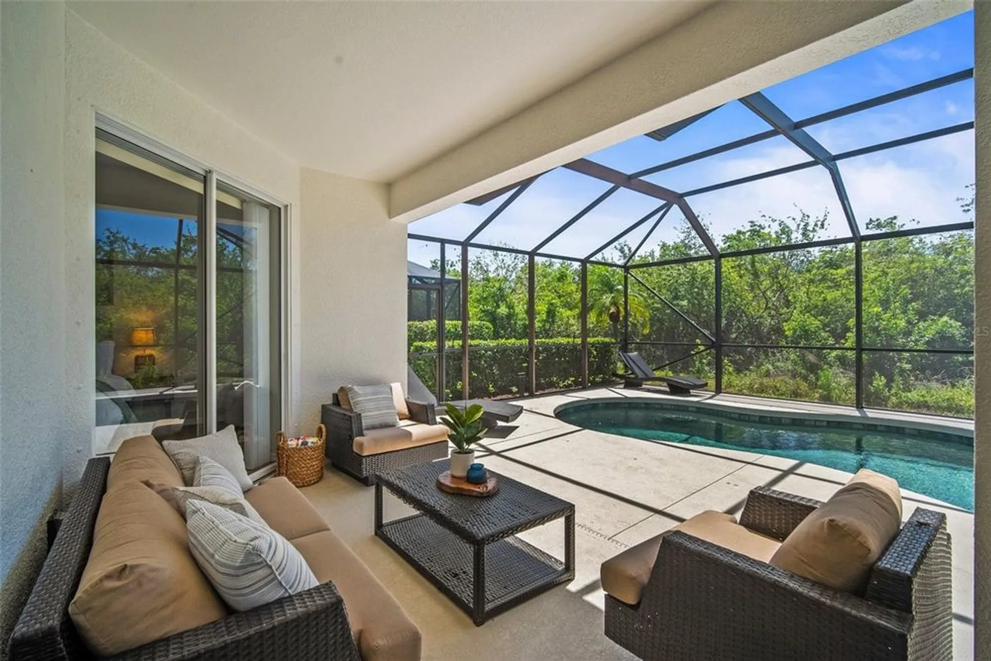 Property Slideshow image 32 of 52 | 358 river enclave ct, Bradenton, FL, 34212