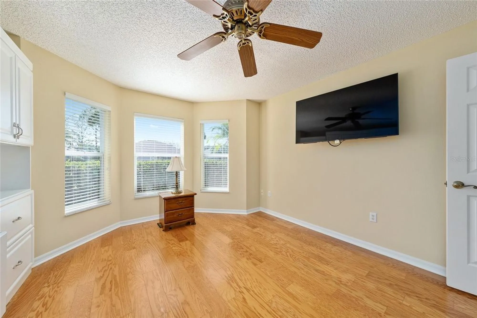 Property Slideshow image 14 of 47 | 1709 madero dr, The Villages, FL, 32159